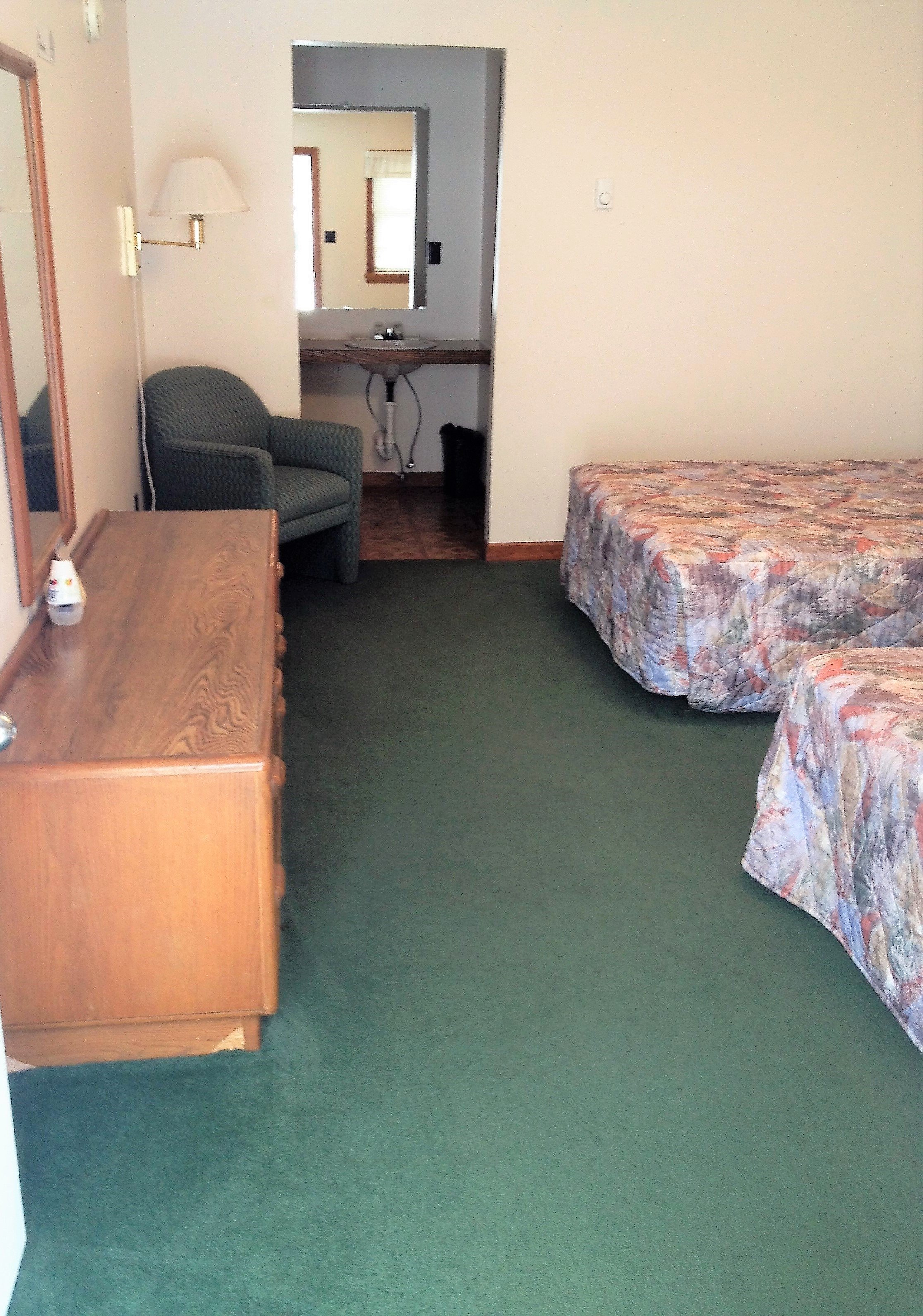 Faith Lodge.room 2.JPG