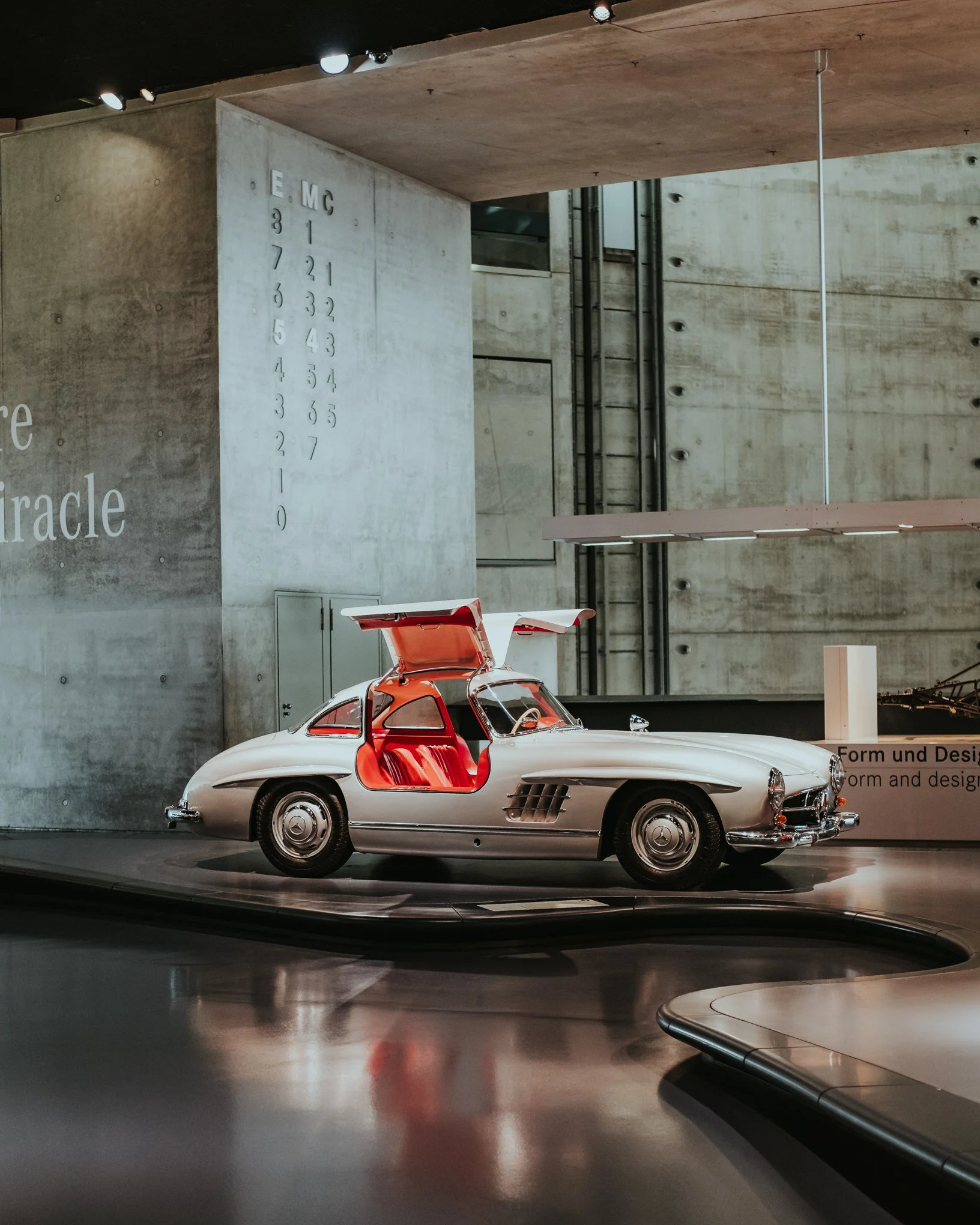 mercedes-benz-300-sl-gullwing-coupe