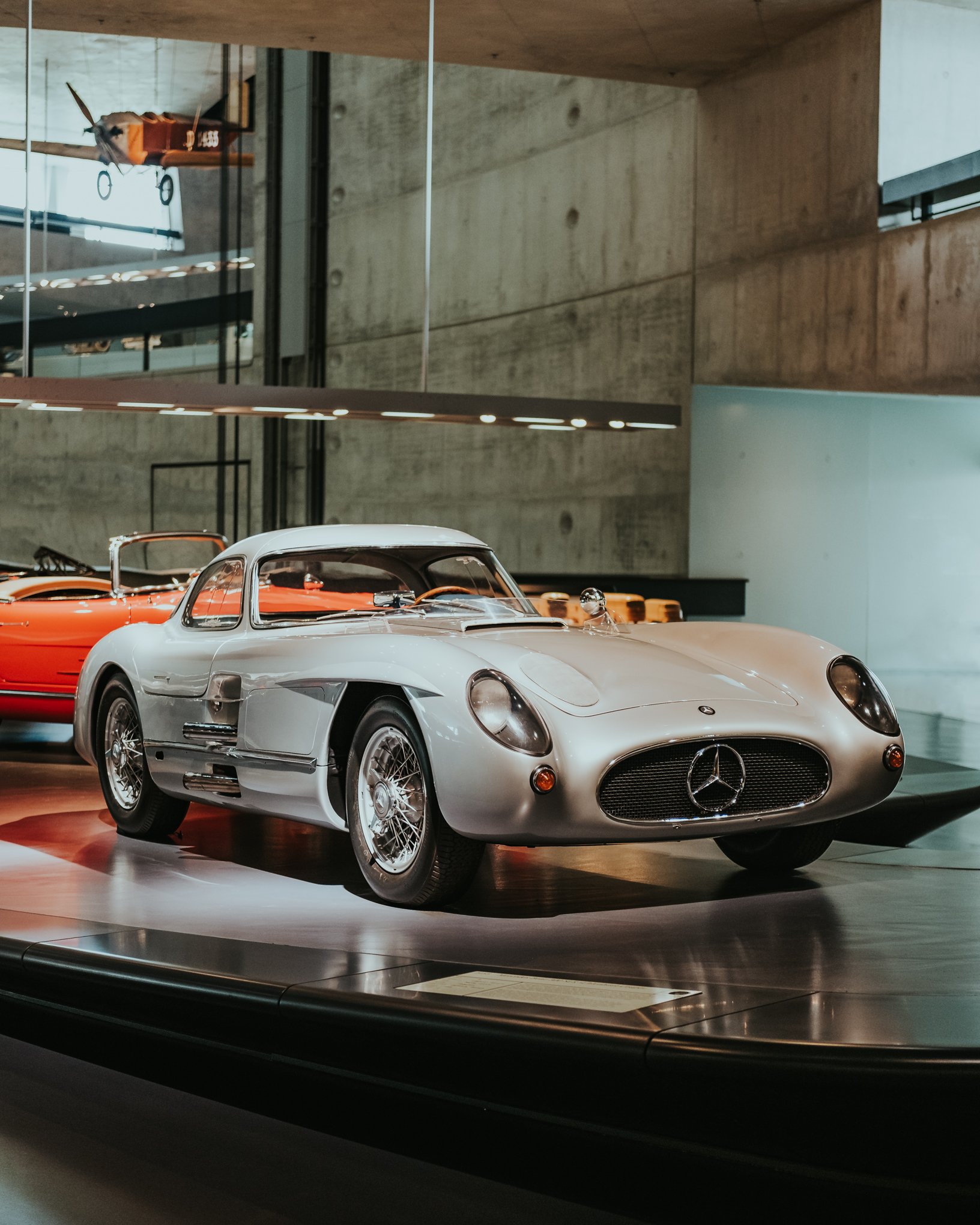 mercedes-coupe-300-slr-front