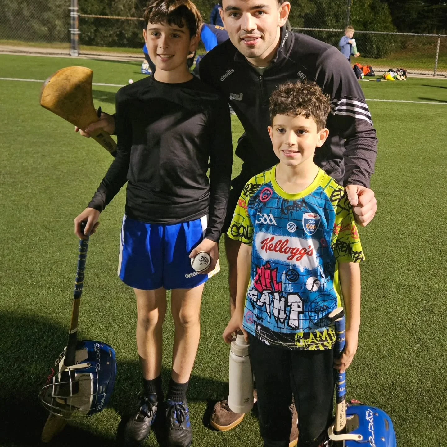 How spoiled were we at SFYGAA on Friday night.

The lads from Clare joined us to run practice. They were boots on the ground from the start.

Huge thanks to:
🔹 Thomas Kelly, U20 coach (U6/U8 boys)
🔹 Eoin Gunning, U20 captain (U8/U10 girls)
🔹 Ryan 