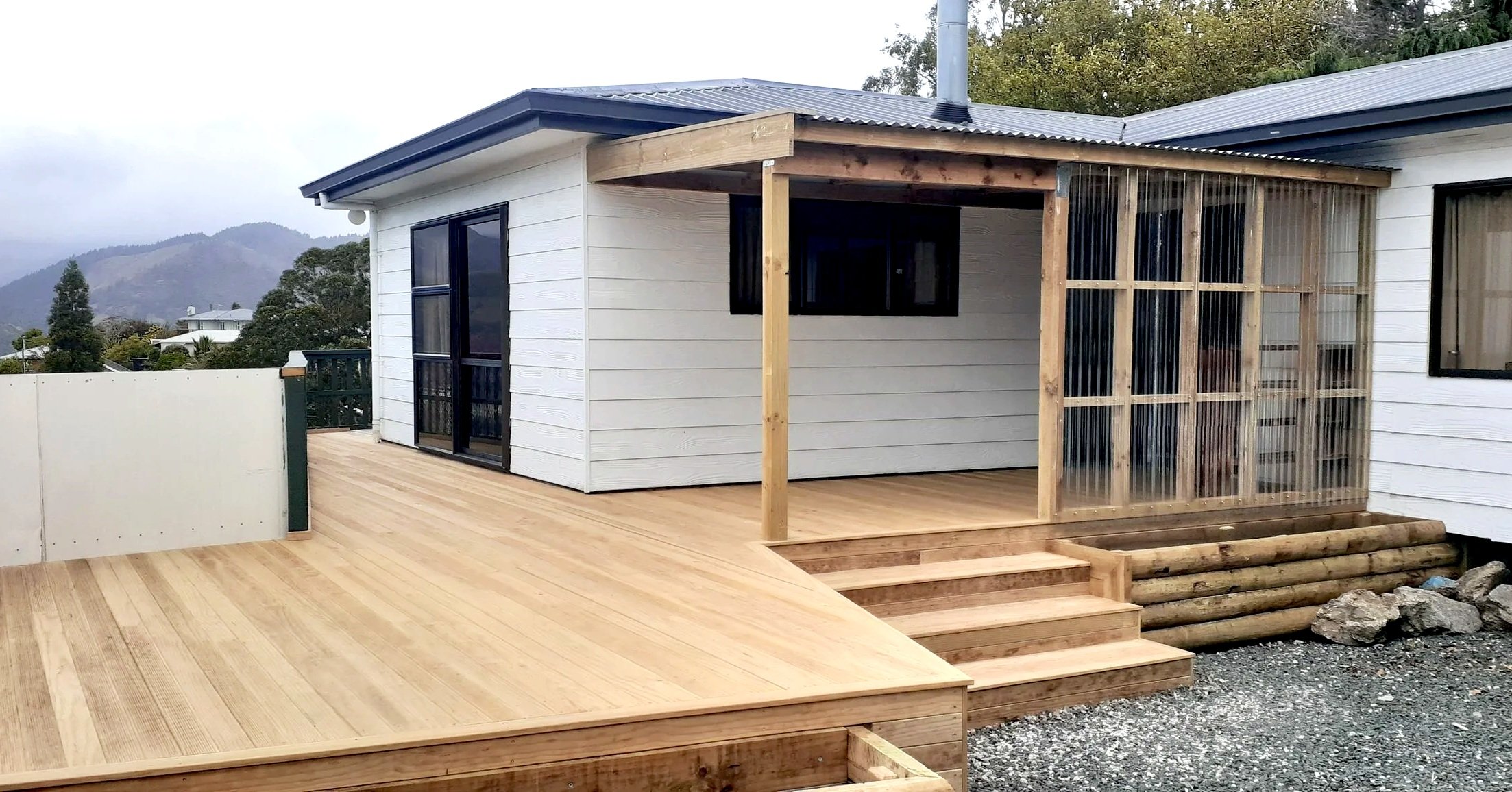 Decks, Retaining Walls & Outdoor Structures
