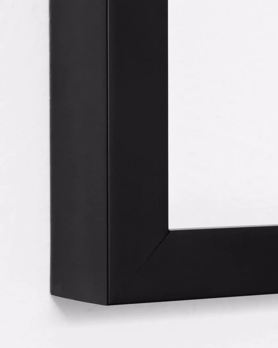 GALLERY_BLACK_CORNER_JPG.jpg