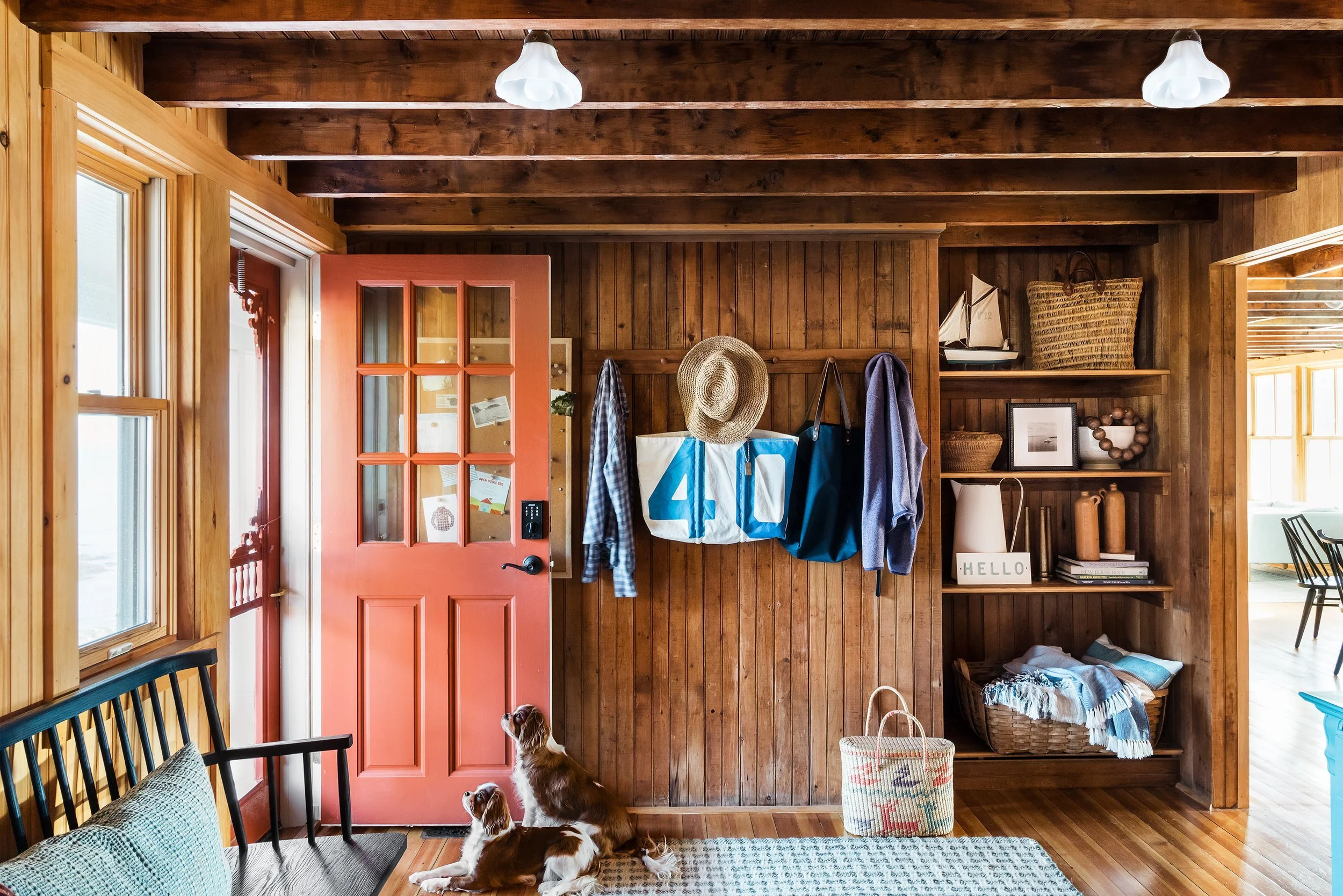 How to Achieve Maine Coastal Cottage Style: Interior Design & Decor ...
