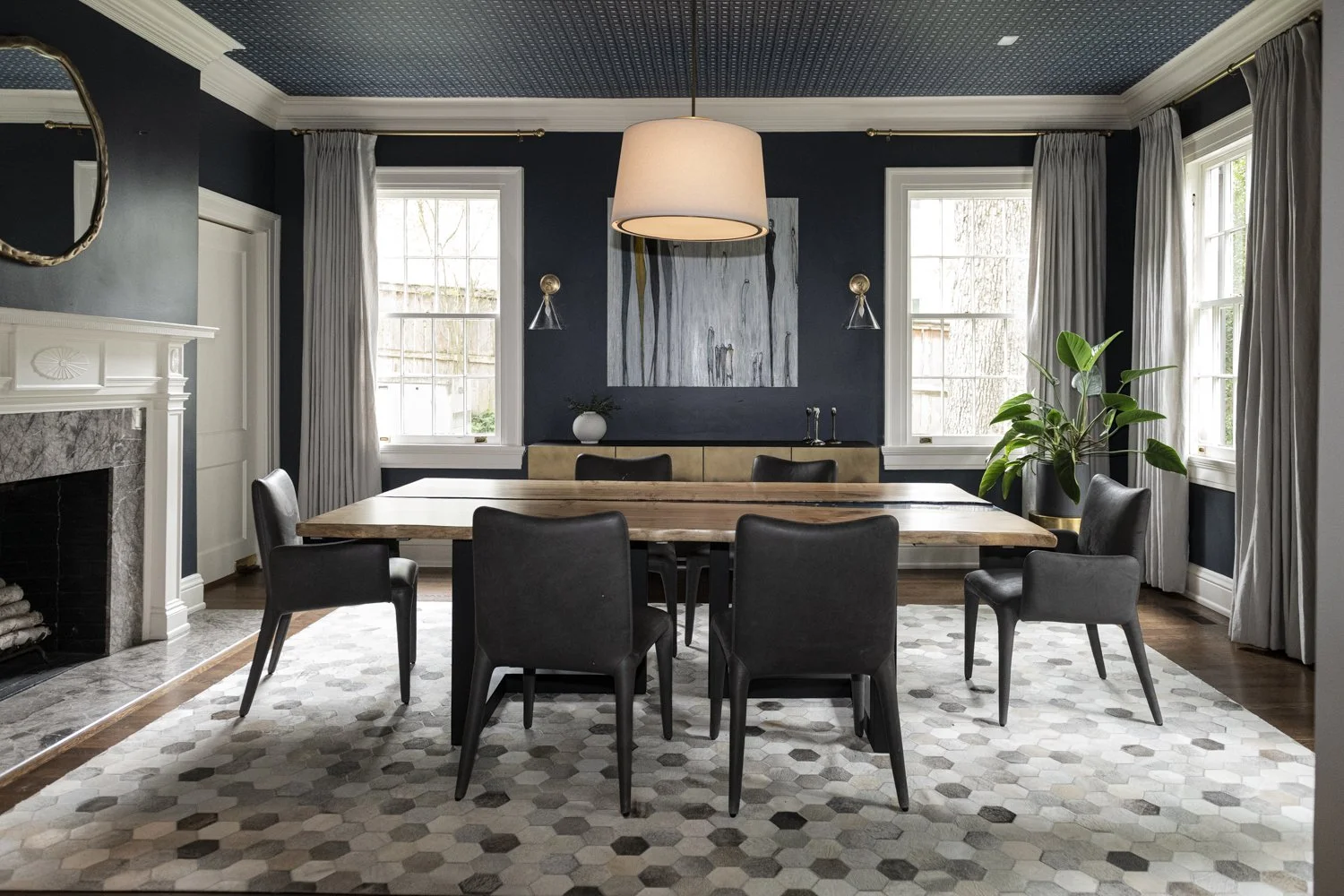 navy-blue-dining-room-designed-by-violet-marsh-interiors