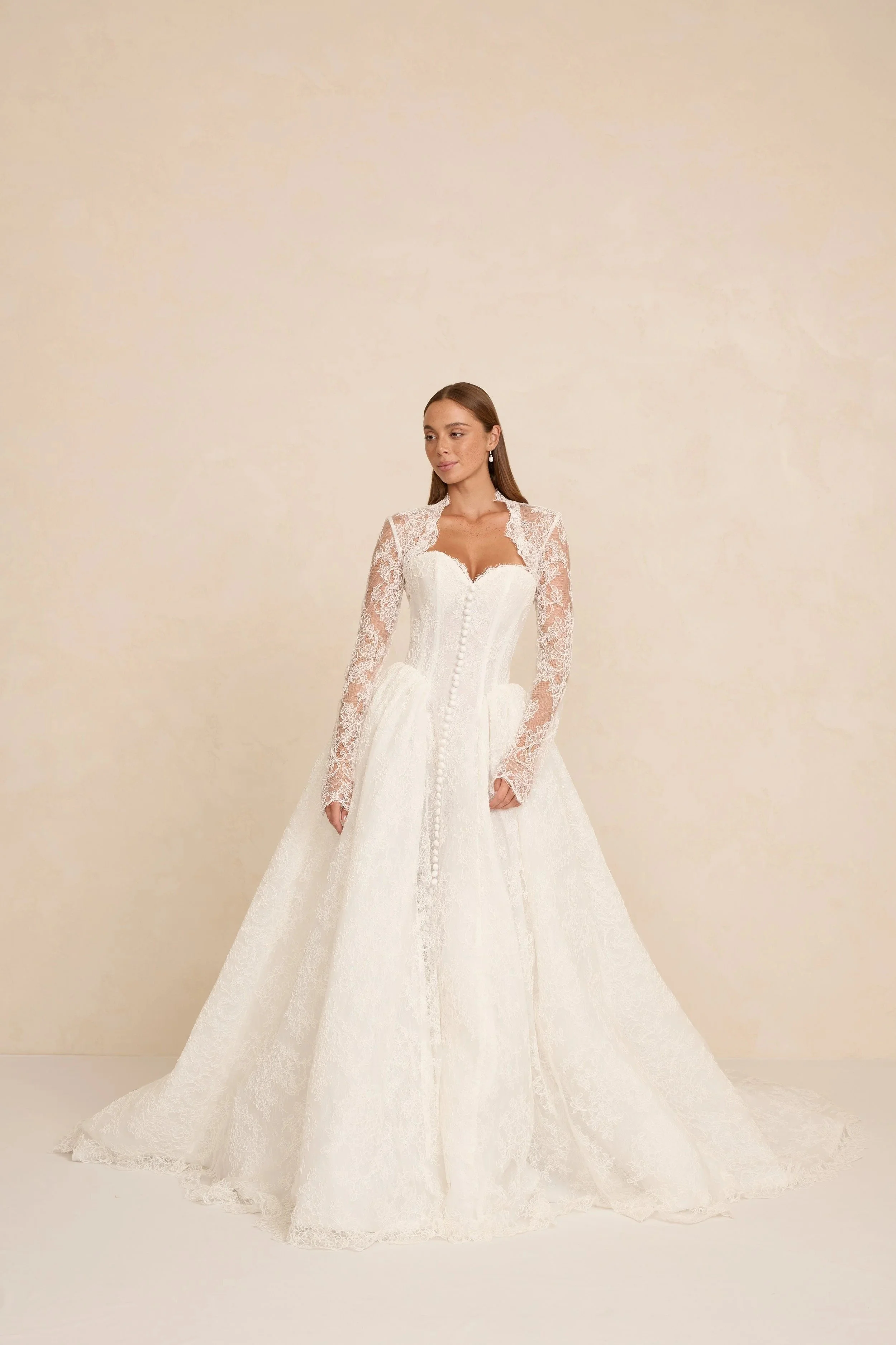 imgi_143_MWL_BRIDE_RUE_WEDDING_DRESS_12.jpg