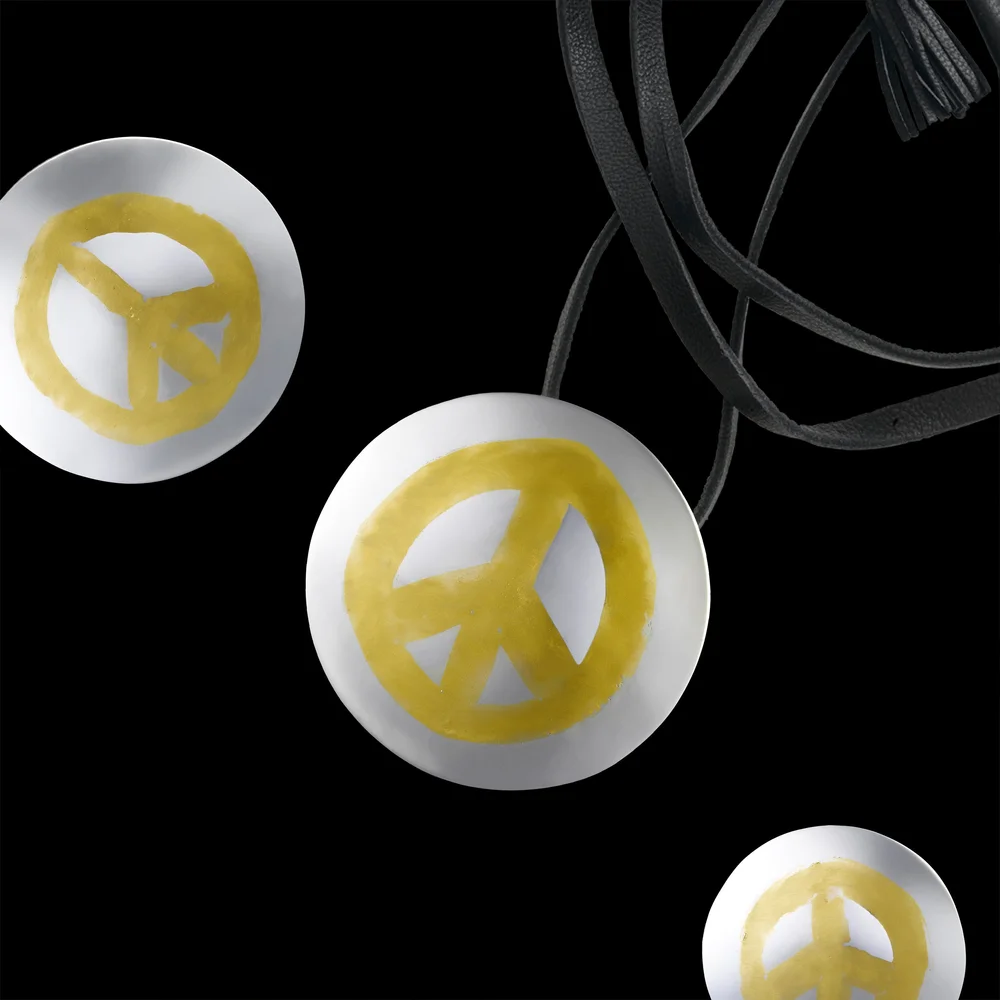 PACE_SFONDO NERO.JPG