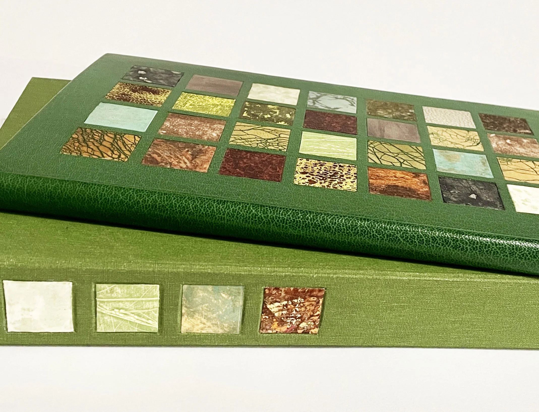 Haiku na Feirme book box.jpg