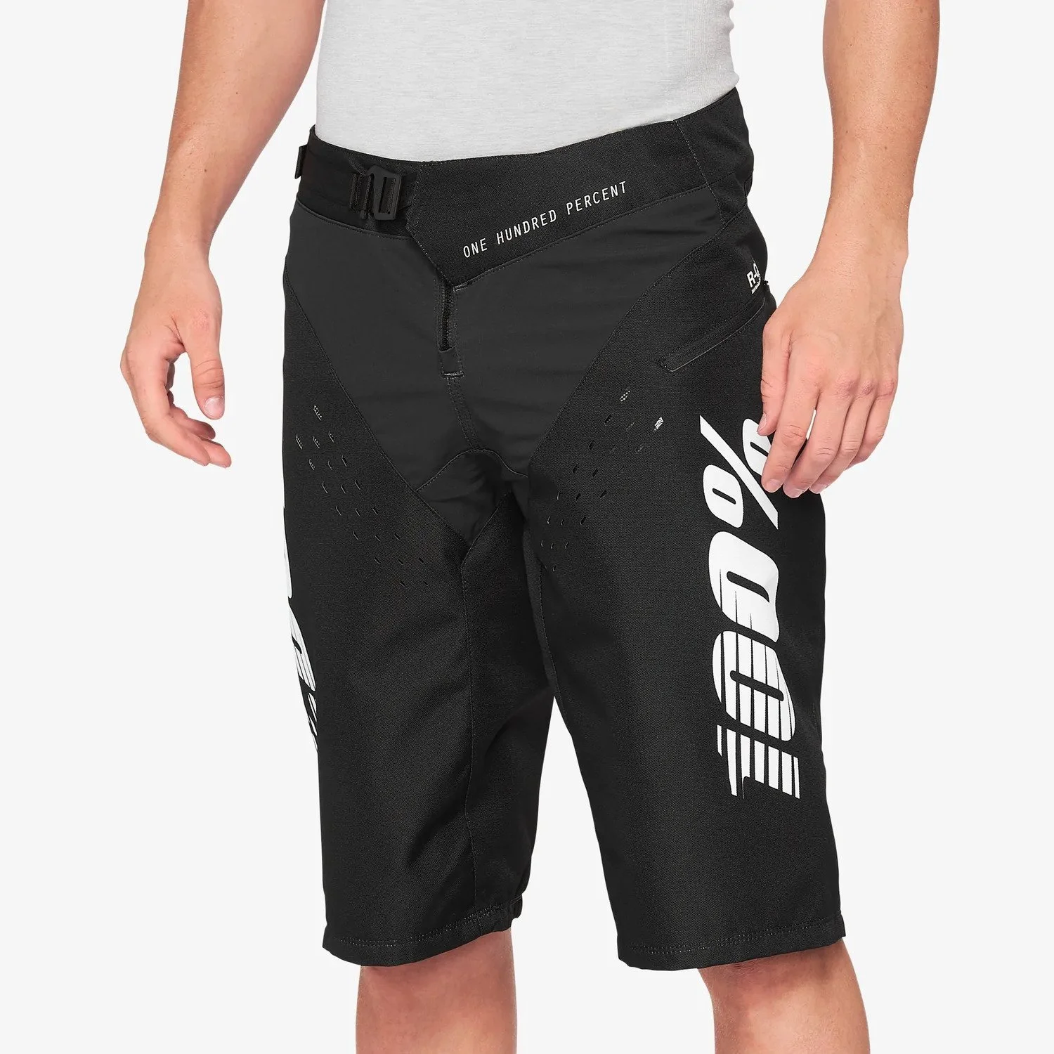 100% R-Core Shorts Black