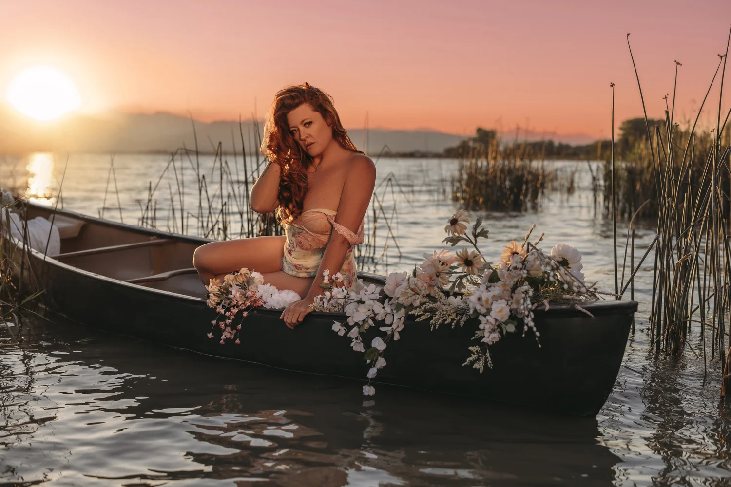 Creative and themed boudoir mini sessions in Utah