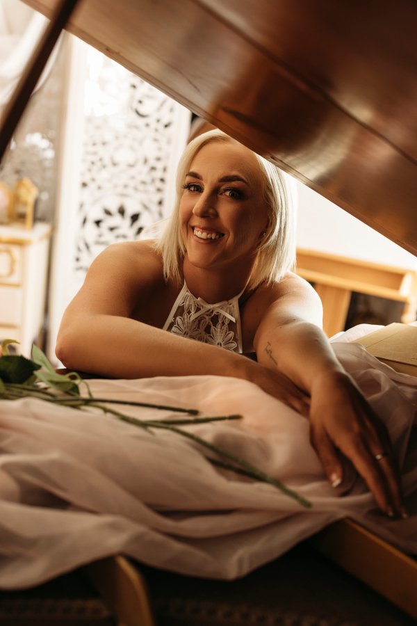 "I Almost Canceled Three Times." Why So Many Women Feel Nervous Before Their Boudoir Session (And Why They're So Glad They Didn't)