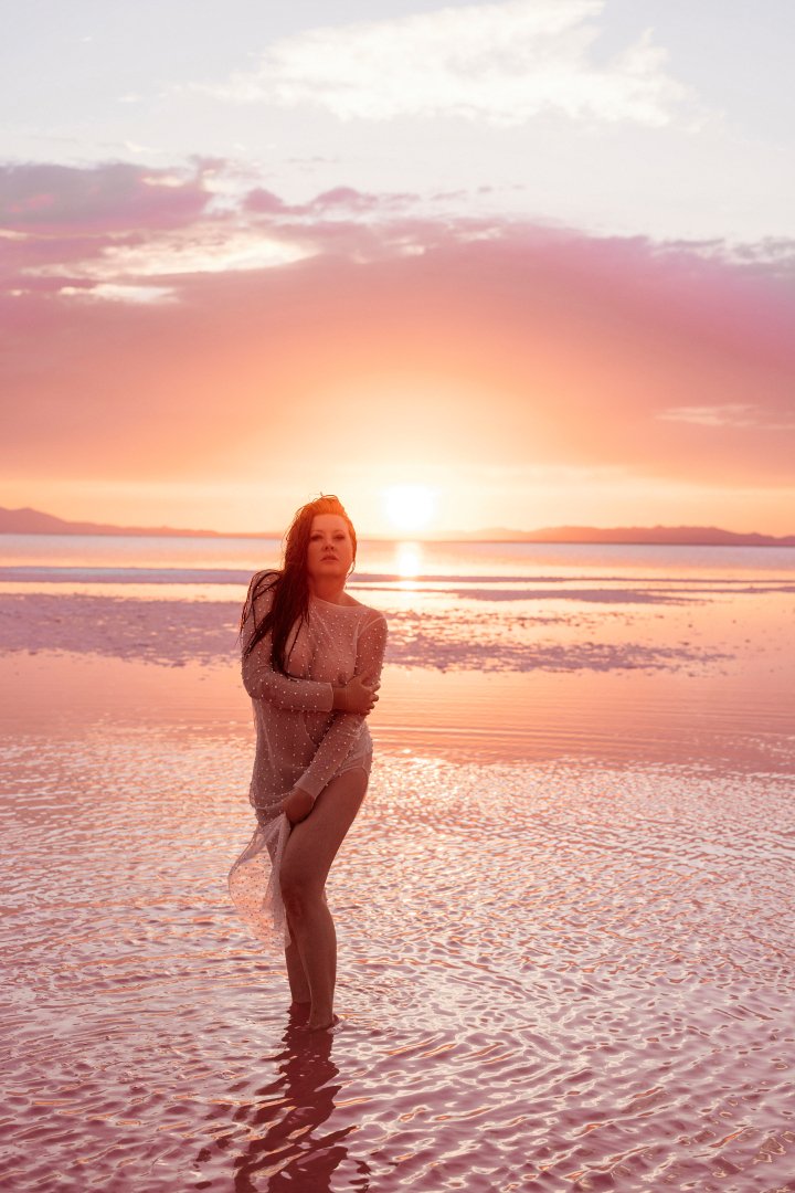 pink-lake-boudoir-5315.jpg