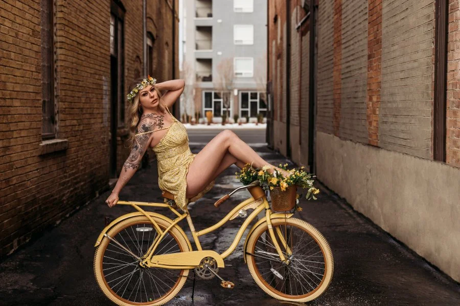 Edgy alleyway boudoir photography in Salt Lake City