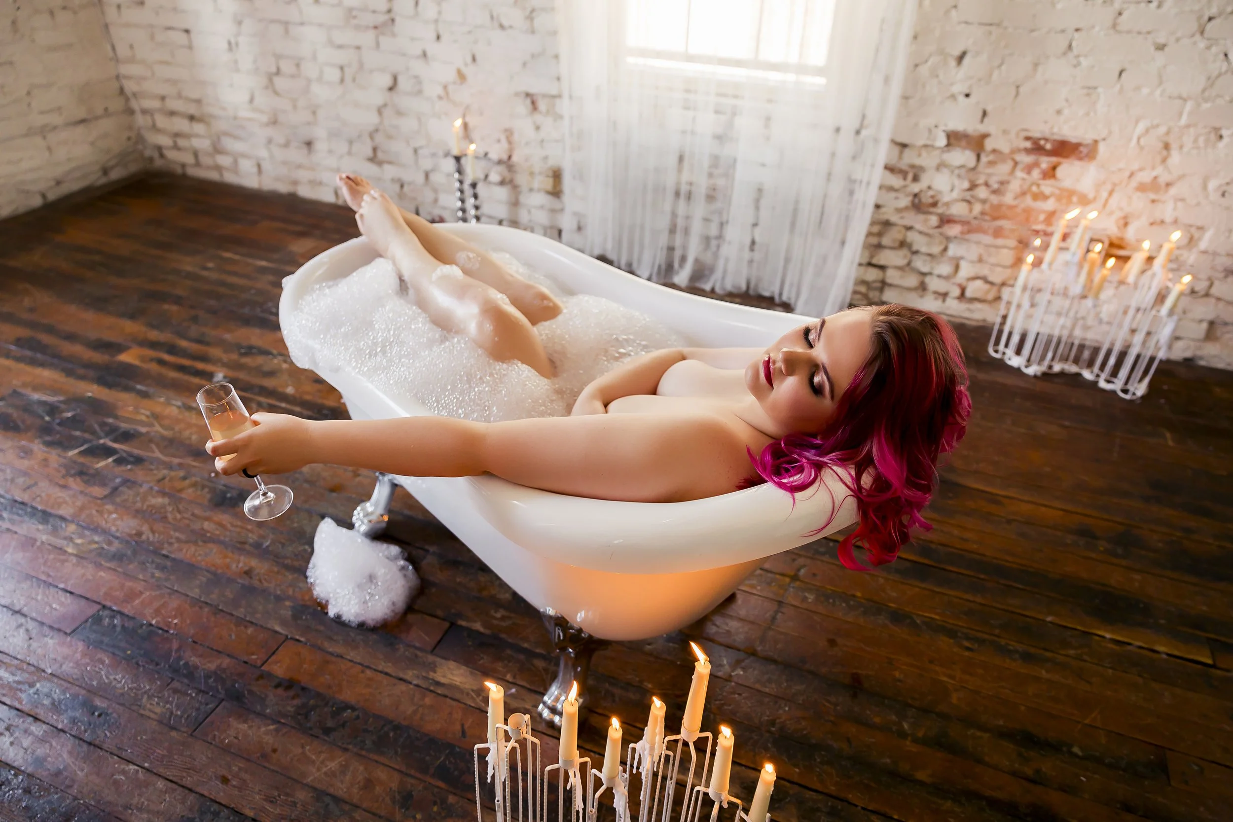 bath-tub-boudoir-828.jpg