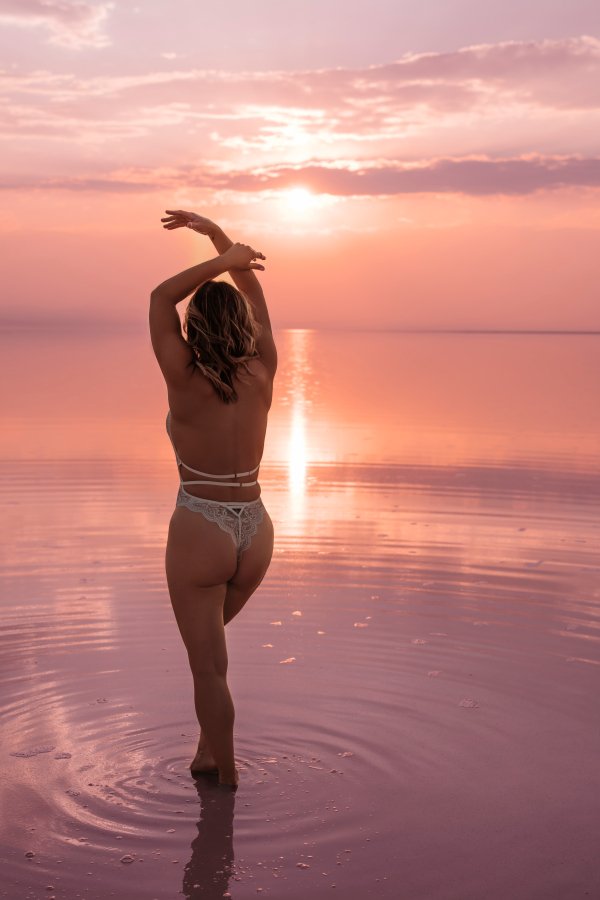 pink-lake-utah-boudoir-6282.jpg