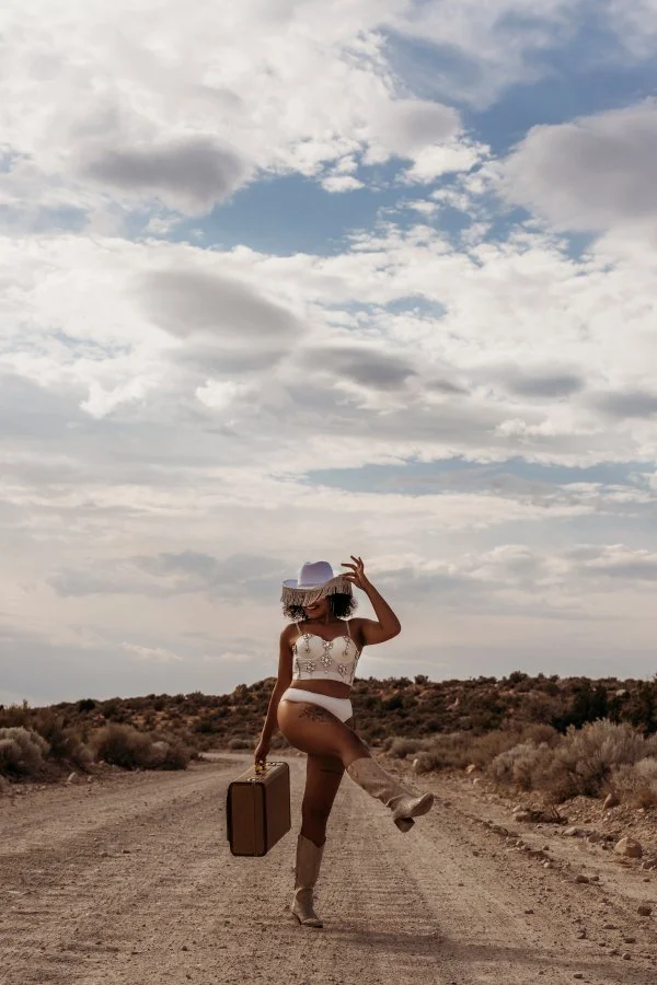 hitchhiker-boudoir-4734.jpg