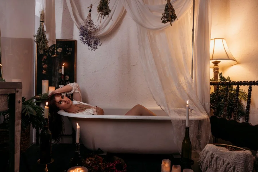 white-witch-milk-bath-boudoir-3937.jpg
