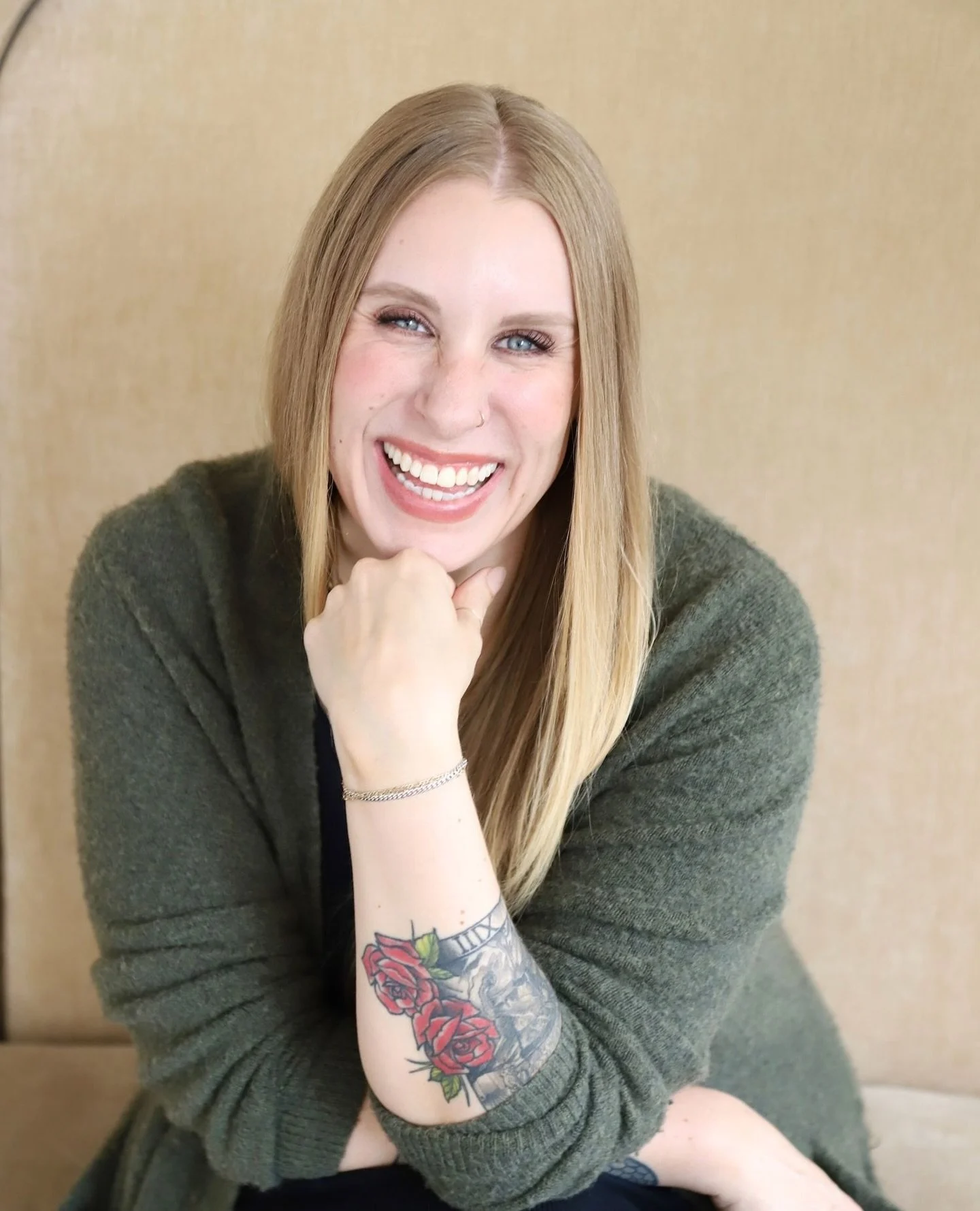 Guess who just added a disclaimer to her email signature that she won&rsquo;t be in office for the last 2 weeks of the year for winter break....THIS GUY ✋🏻 I&rsquo;m already slowing down for the season and starting to take some time away from the ke