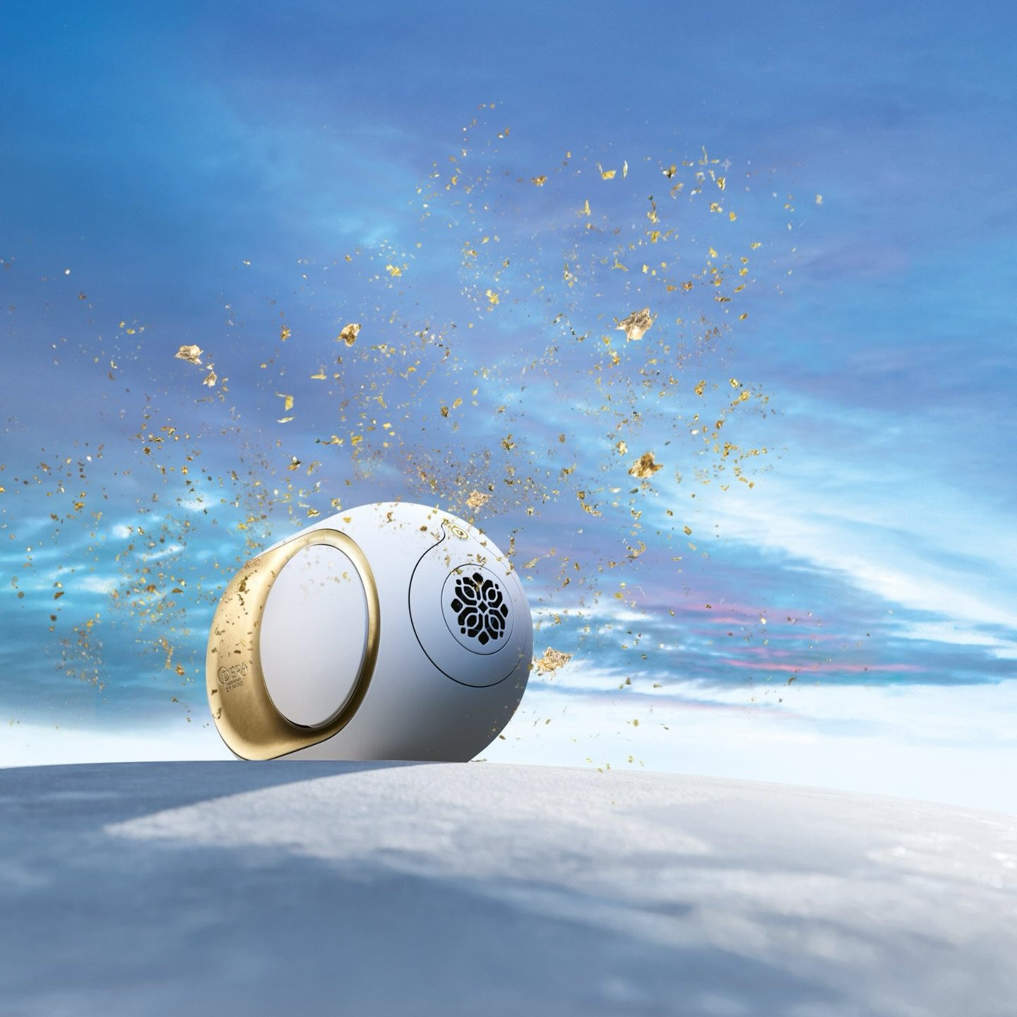 Time to pick your gift. 💫
Book your appointment or order on hifilord.com

Greet Your Artists&mdash;In Any Space
Have your favorite artists join you this holiday season. In its gold-leaf elegance, Devialet Phantom Ultimate 98 dB is the gift that brin