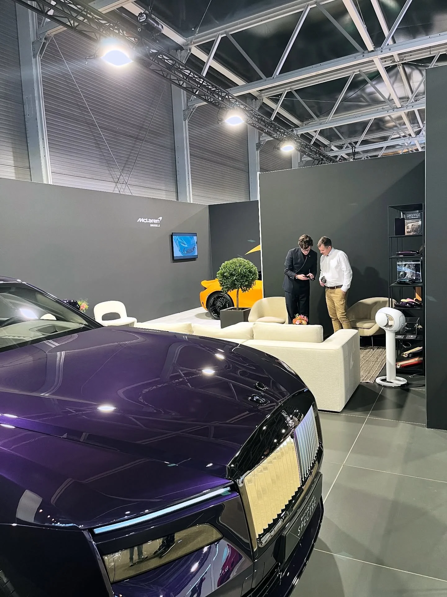 We at Hifilord had the privilege of enhancing the customer experience at the Rolls-Royce &amp; McLaren stand during Zoute Grand Prix. Thank you, @rollsroycemotorcarsbrussels for the trust and honor of showcasing premium, immersive @devialet sound in 