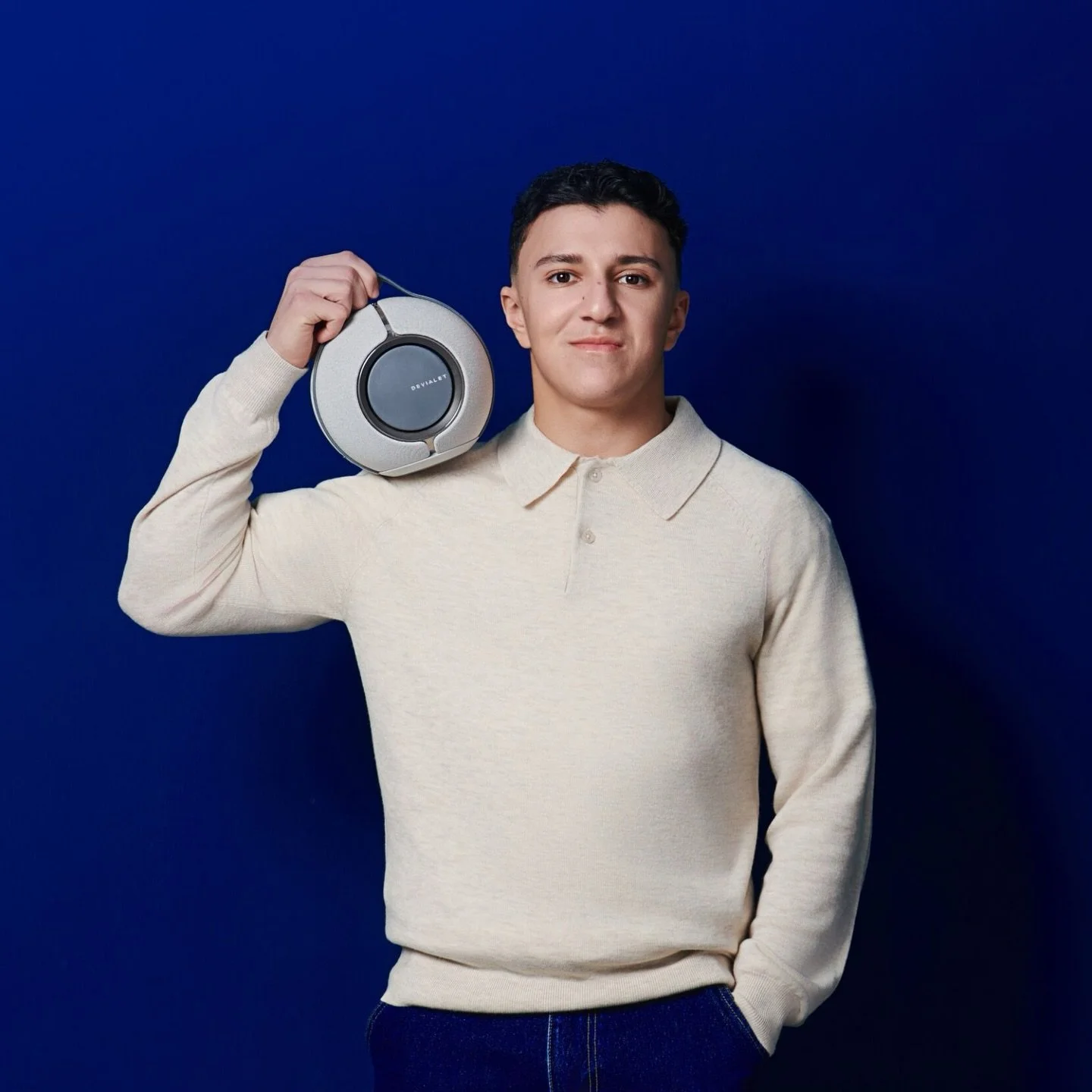 Van het racecircuit naar de luisterruimte.
Een baanbrekend samenwerkingsverband tussen @devialet en @isackhadjar — een combinatie van prestaties en emotie op het hoogste niveau.

Ontdek de Devialet-ervaring in onze listening lounge Antwerpen.