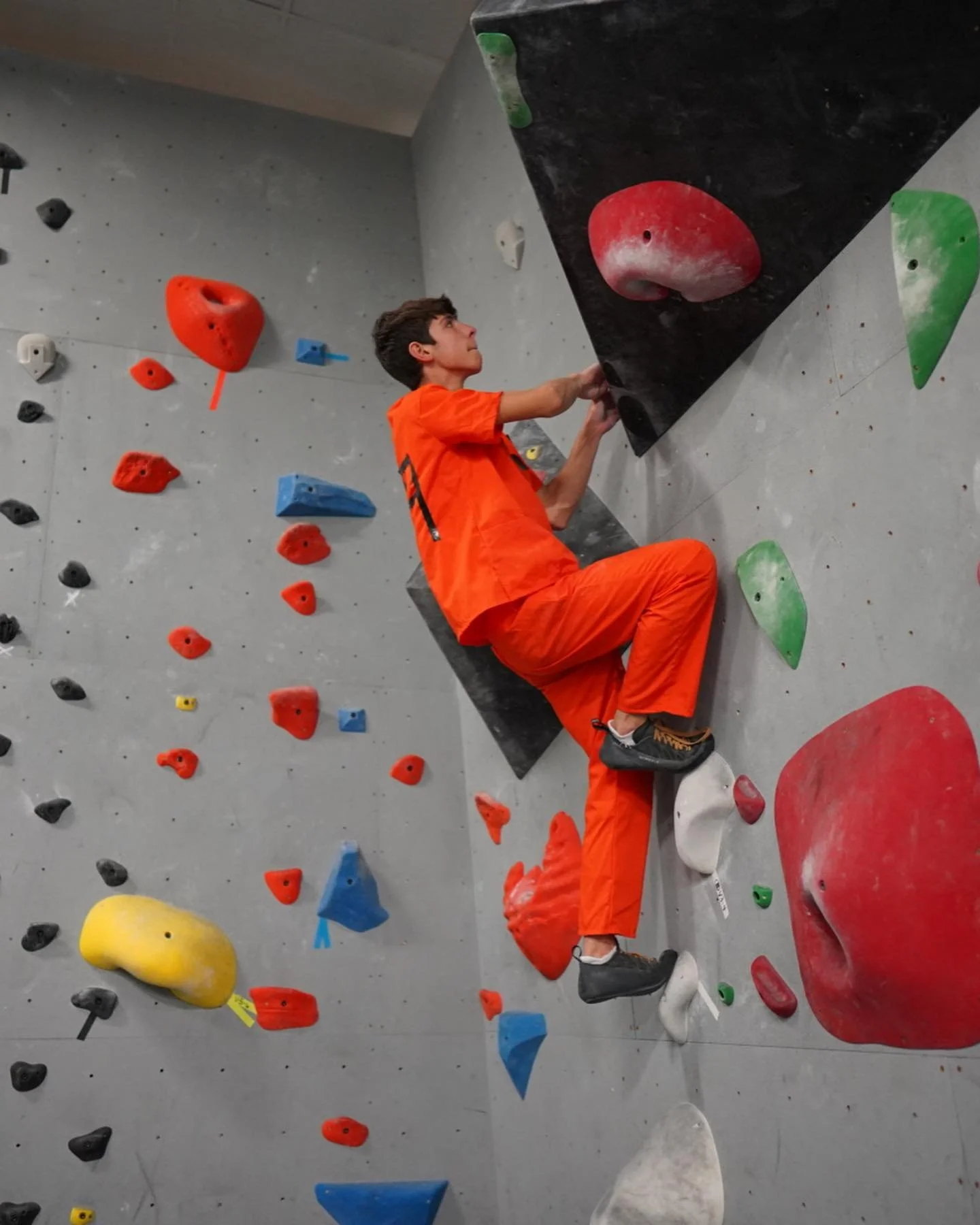 Don't miss Spooky Slab! 10.28 7-10pm!
Costumes, Candy, Climbing, and Raffles!
What wall and  what theme should the next pop up competition be?
 #moorhead #Fargo