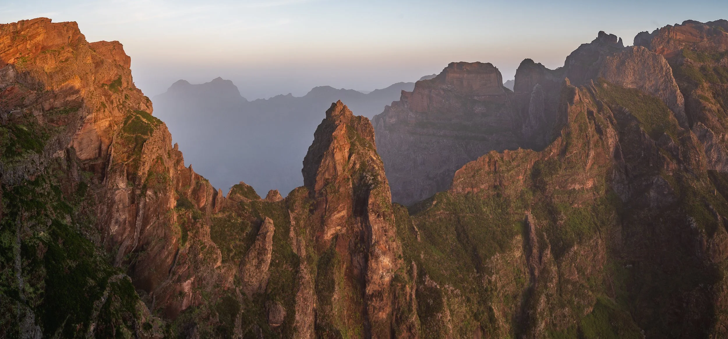 Sunrise at Pico do Arieiro