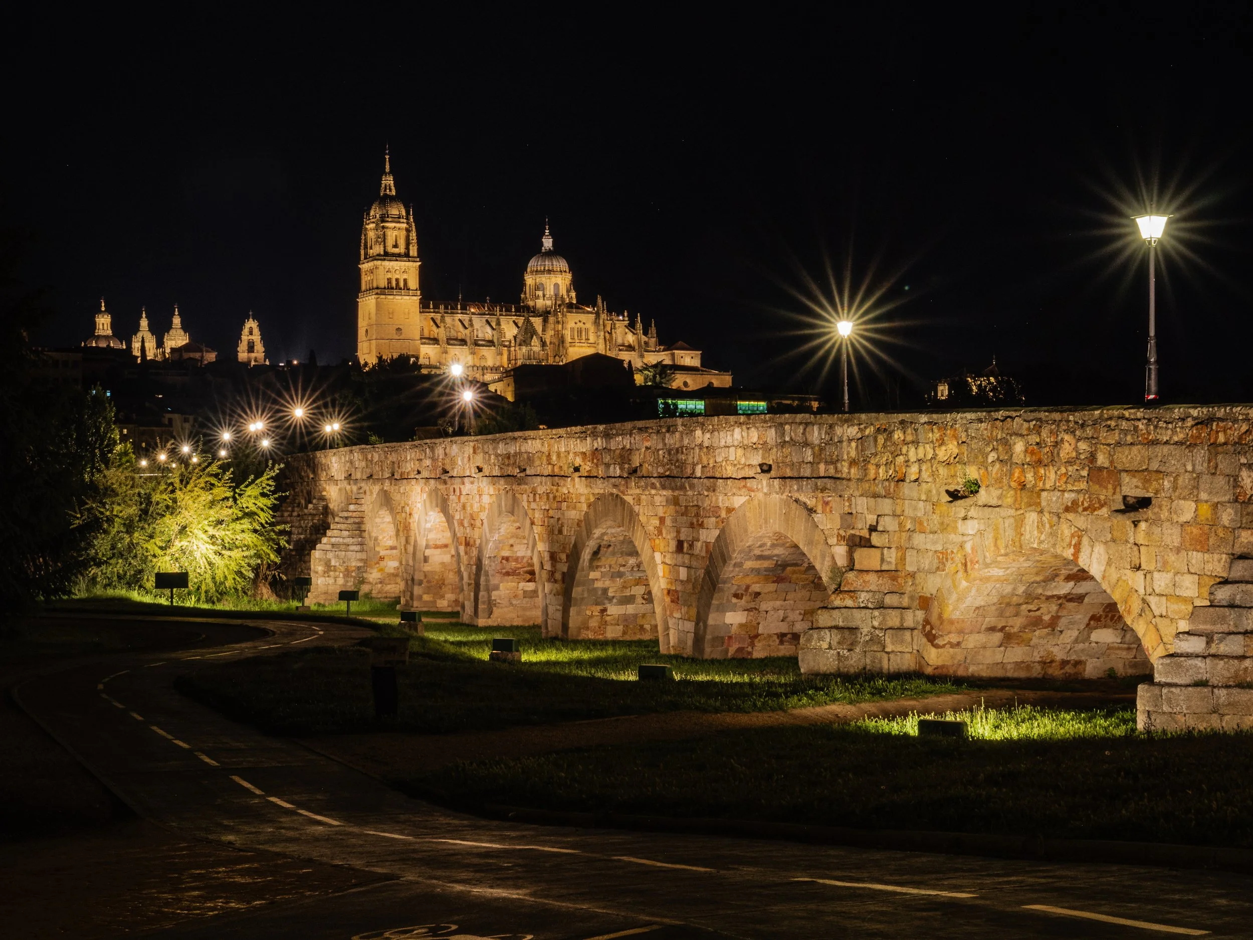 Salamanca - Roman bridge and Cathedral