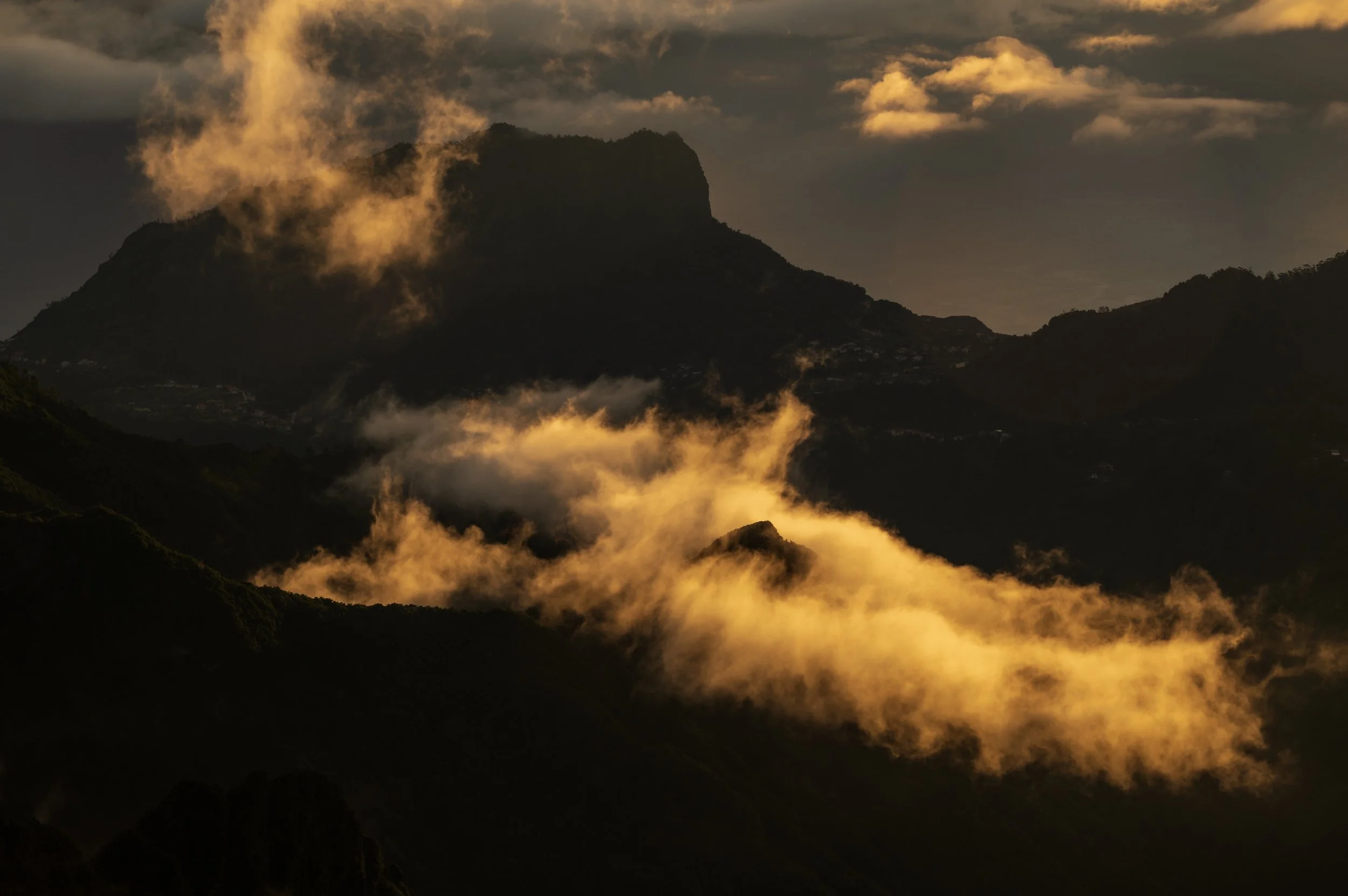 Sunrise at Pico do Arieiro