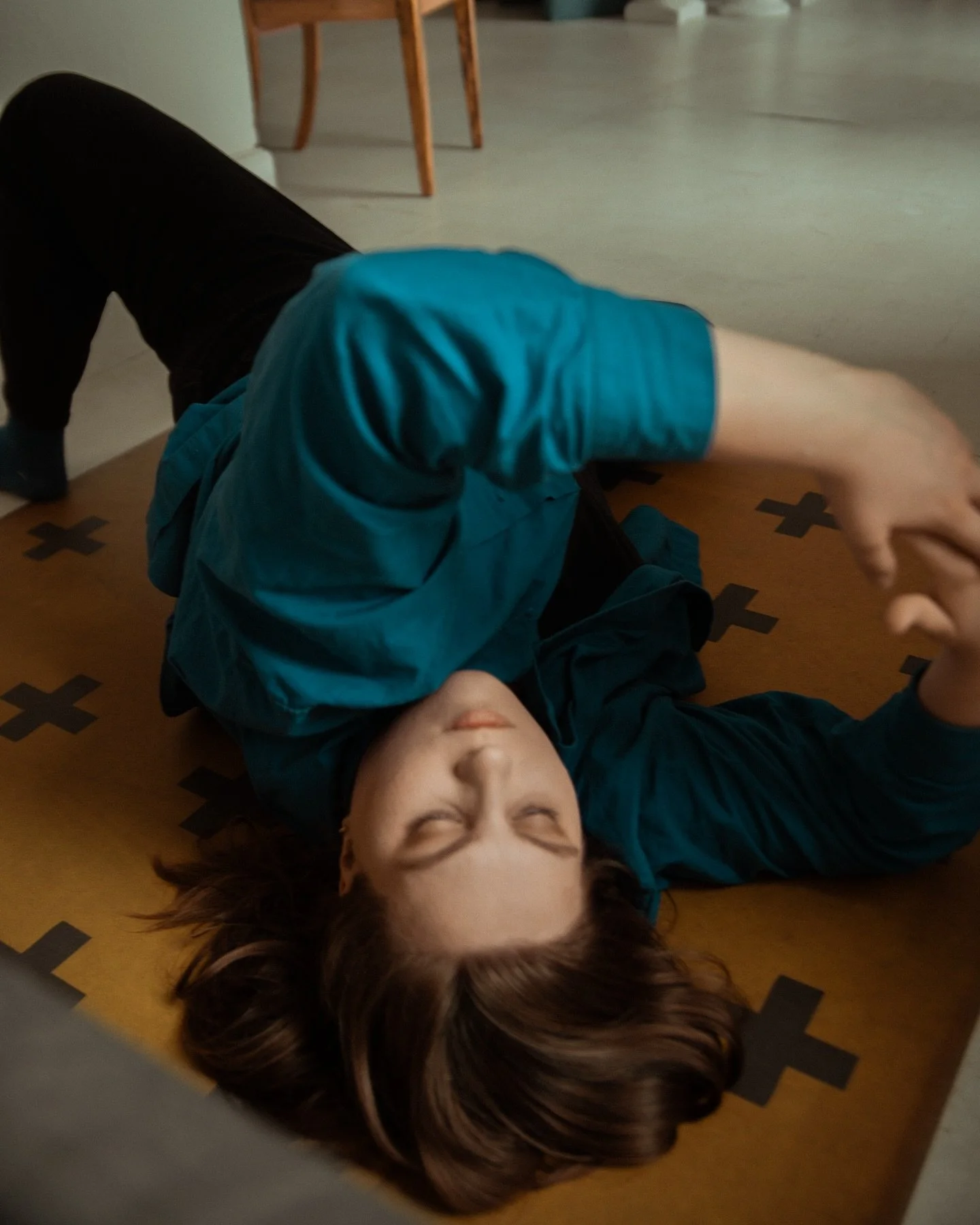 i roll on the floor often &bull;&bull;&bull;

&bull;&bull;&bull; magic @jordankaya_