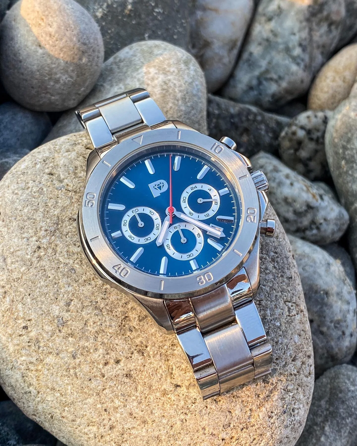 &ldquo;It doesn&rsquo;t just tell time. It tells history.&rdquo; @pgels.nl 

#watchoftheday #watchlover #watchthisinstagood #watch #timepiece #time