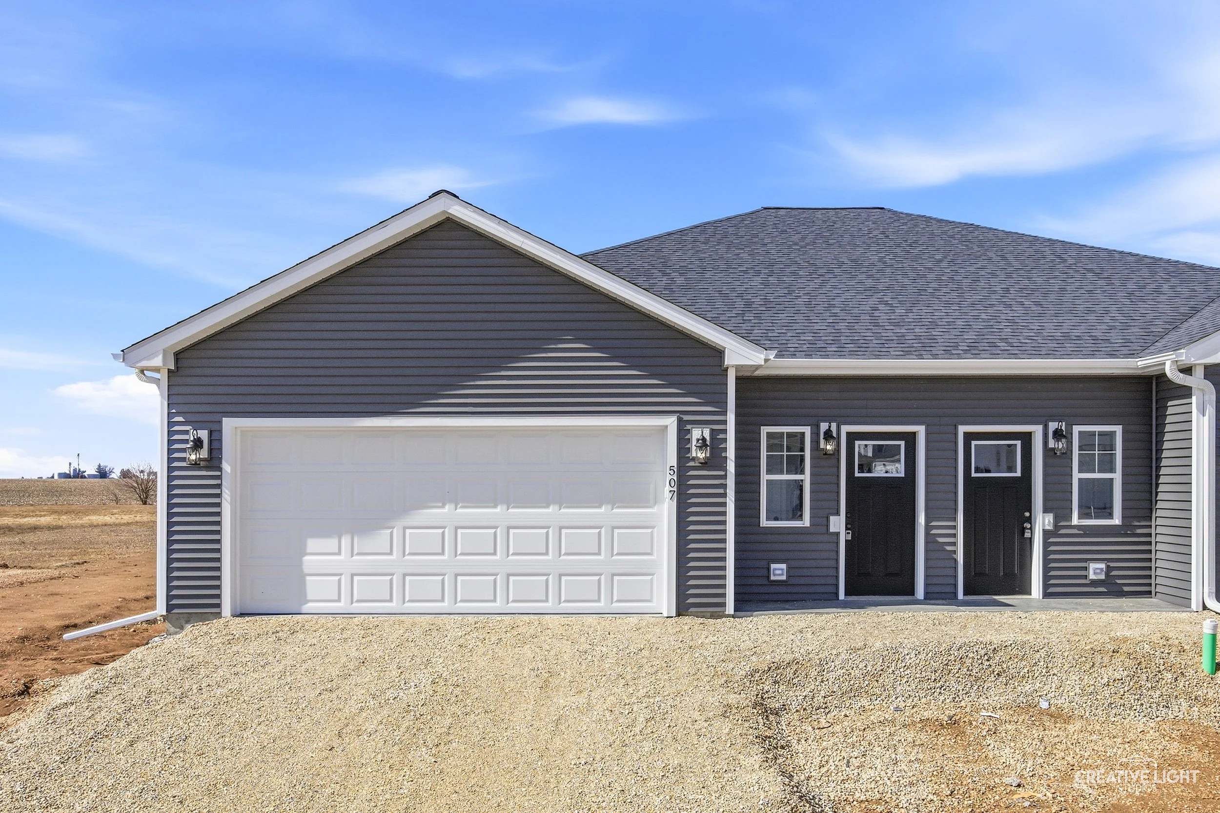 01-507 Preston-ext-1.jpg