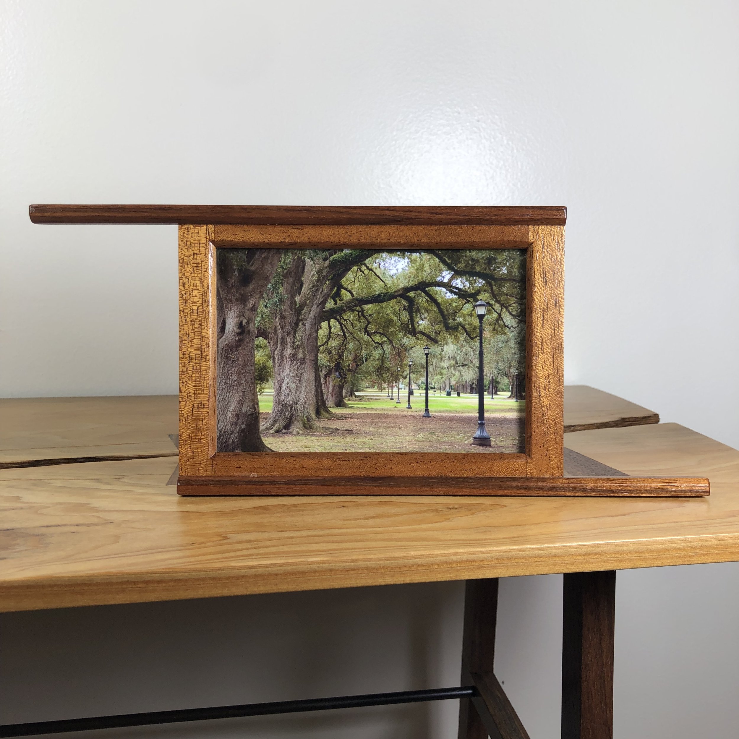modern-geometric-frame-1.jpg