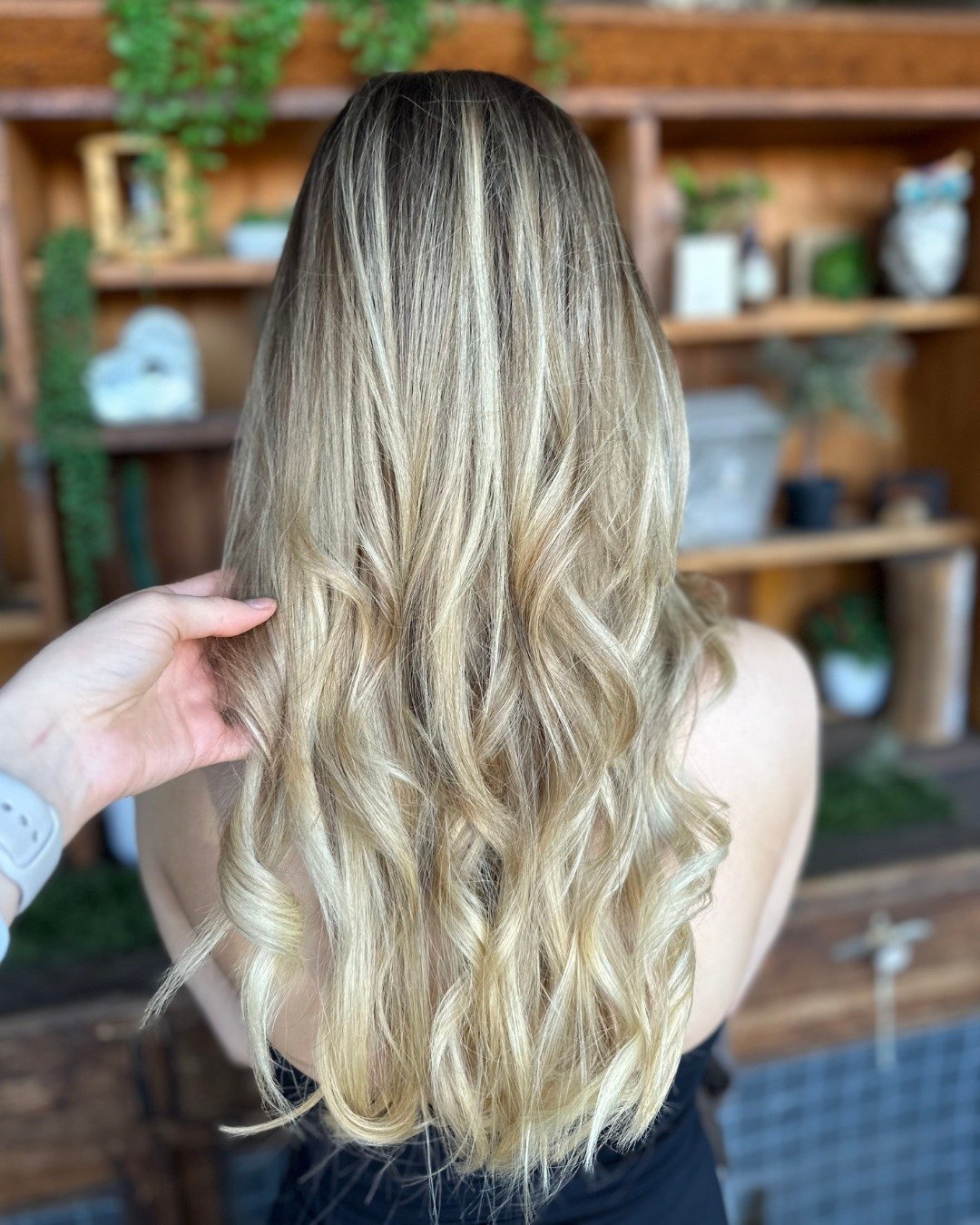 the blow dry of our dreams - styled by chloe! 😍⁠
⁠
#organicministrysalon #adelaidehairsalon #adelaideorganicsalon #lowtoxsalon #adelaidehairdresser #organicbeauty #naturalhaircare #holistichaircare #organicsalon #hairgoals⁠
⁠