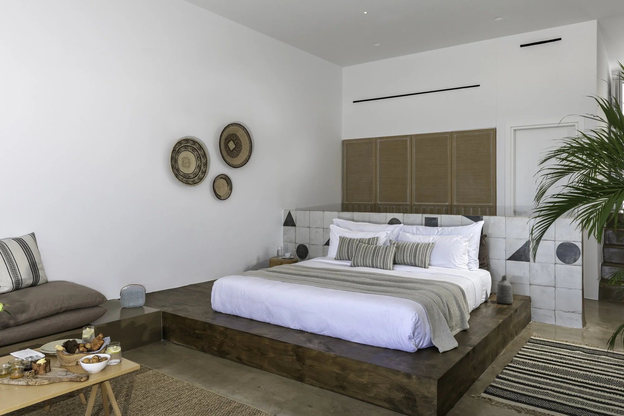 Executive Suite 1.jpg