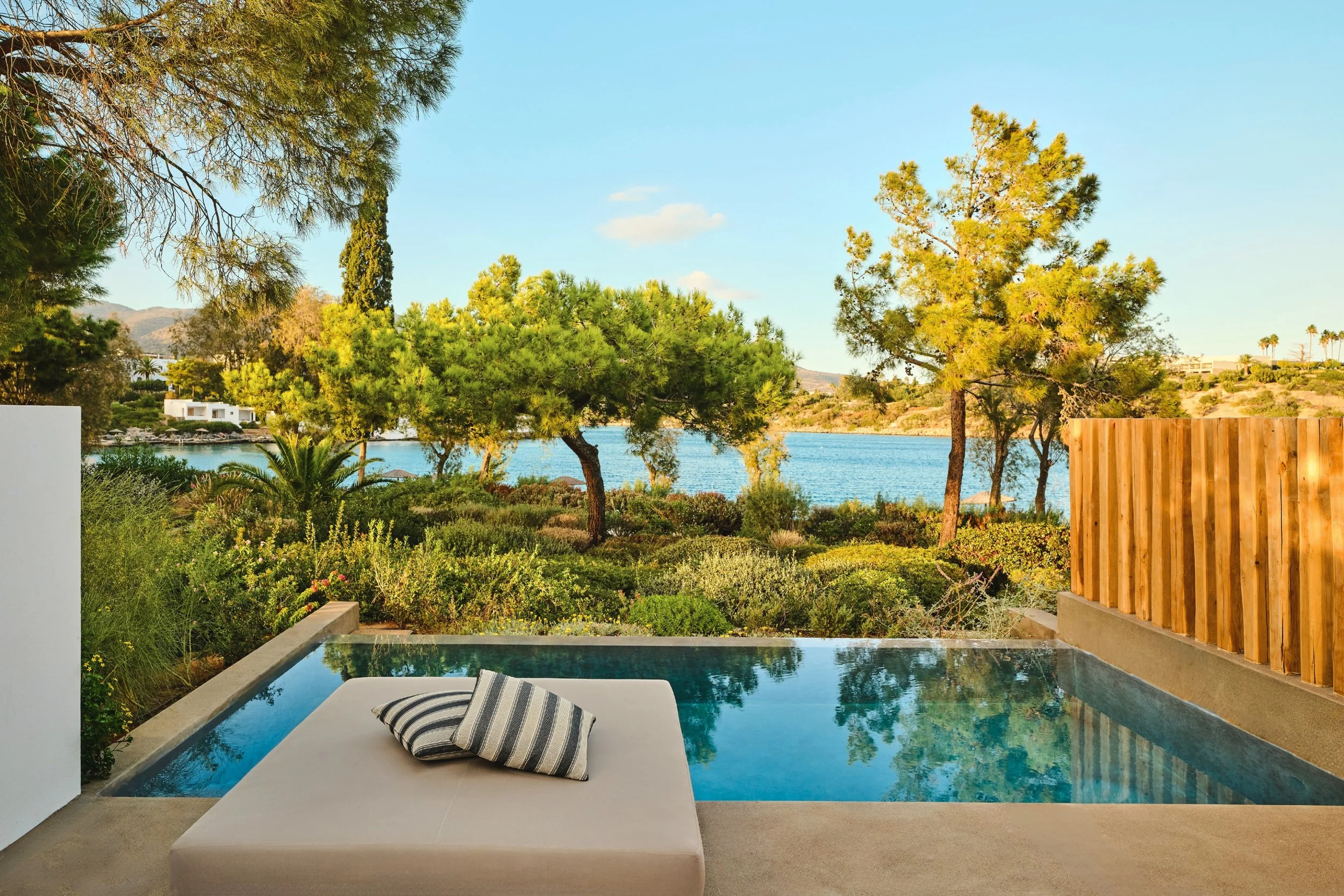 32. Superior Seafront Bungalow with Private Pool (2).jpg