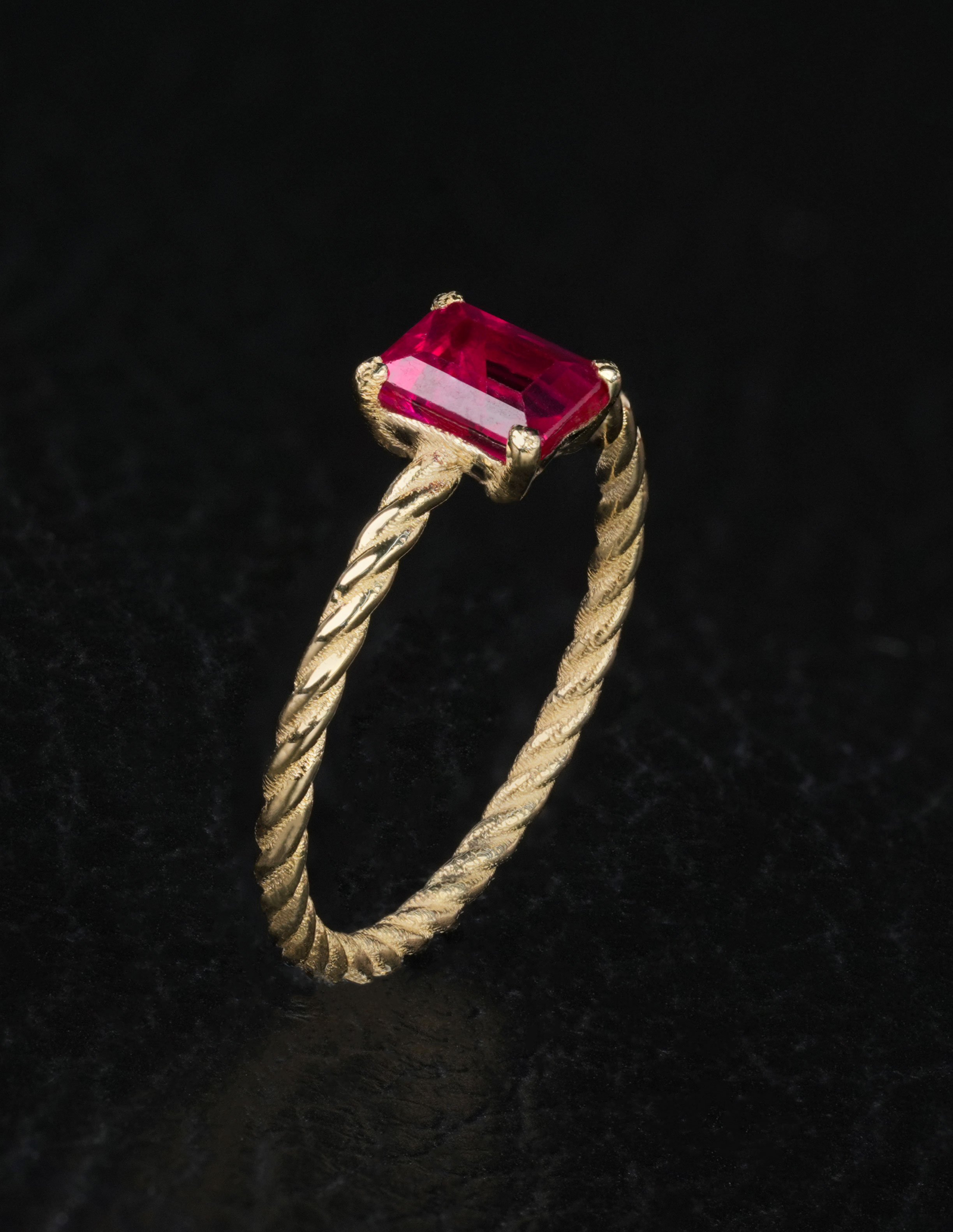 ruby-rope-ring-gold-o-collection-3.jpg