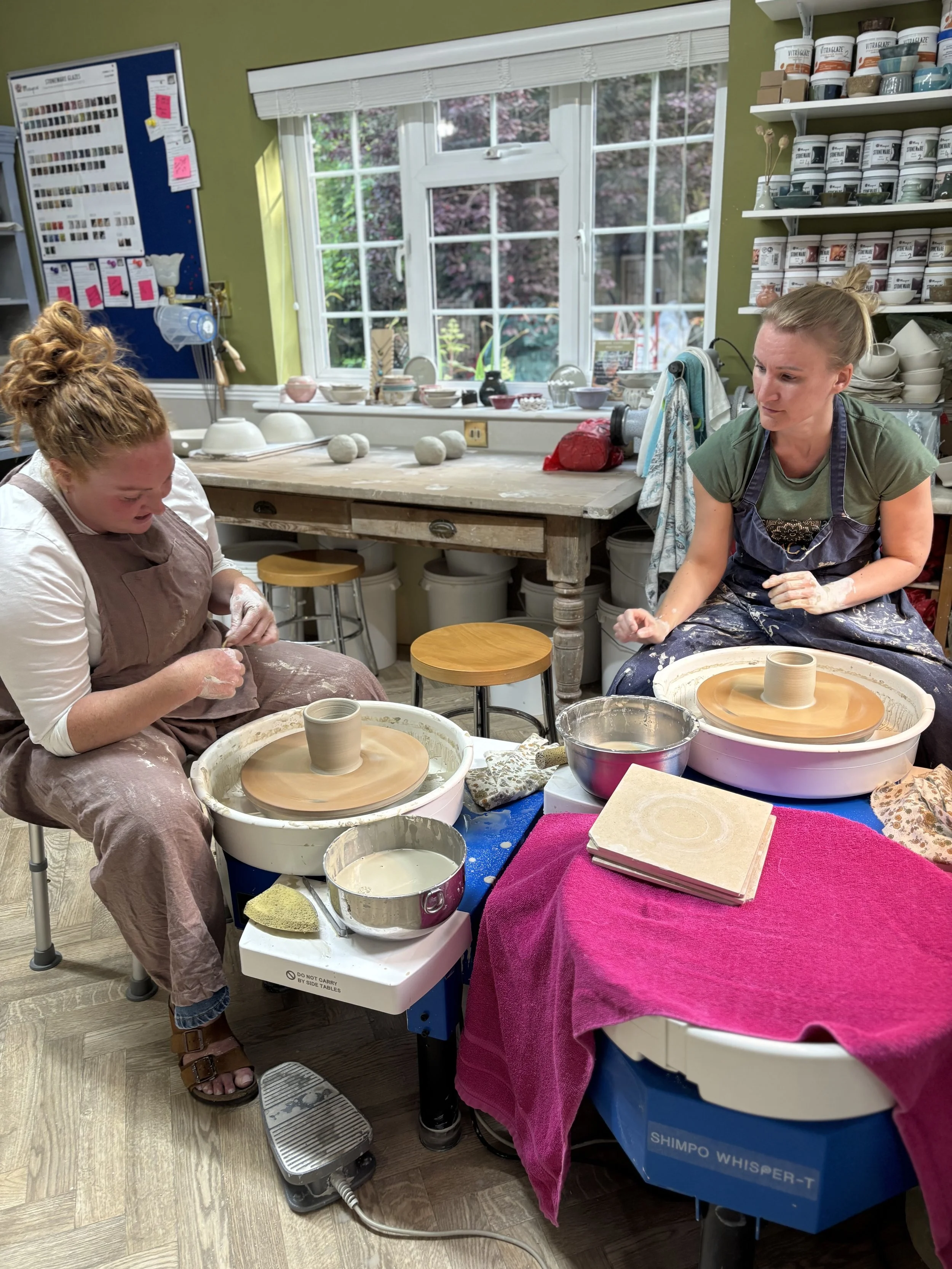 Super evening throwing cylinders & bowls with Mieke & Emily returning for another 5 week course!