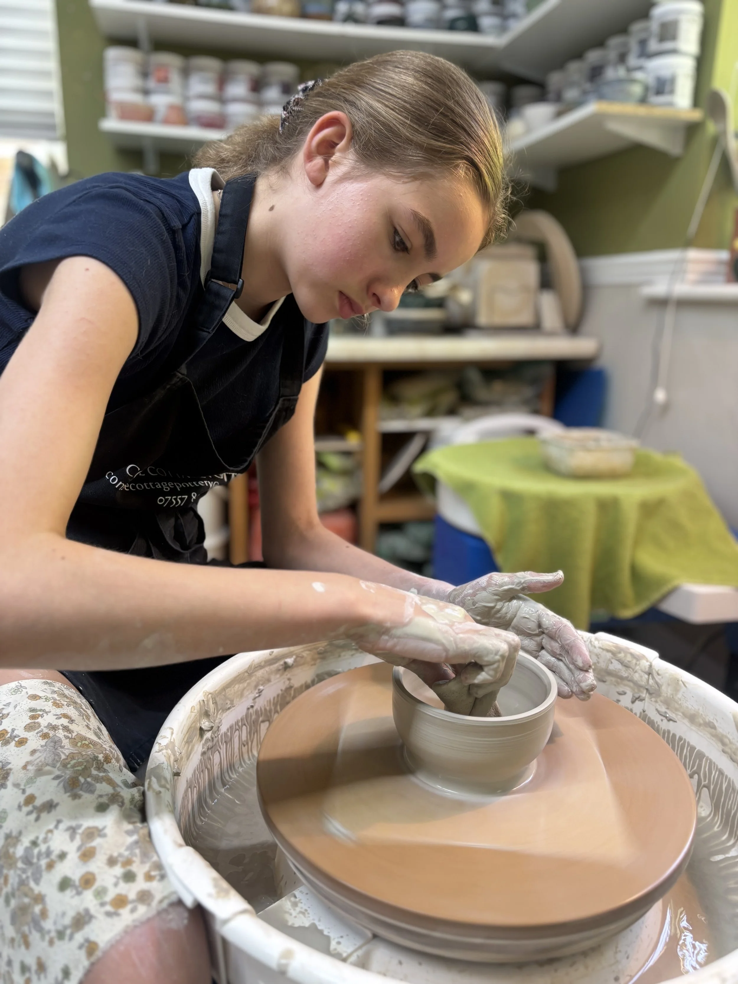   
 Lovely morning spent with Florence at the start of her 'throw, turn & glaze experience'! 
 