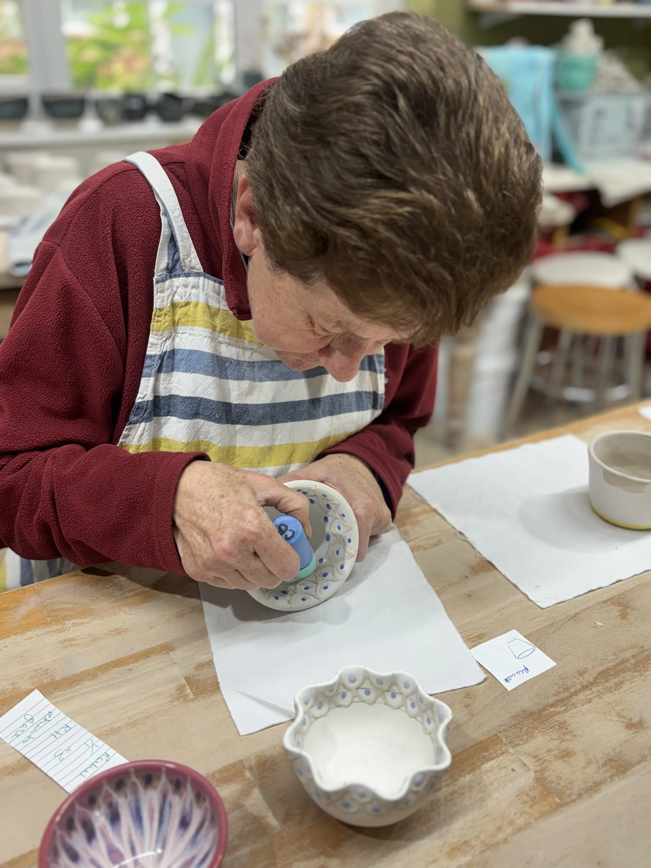   
 Rachel & Oliver have returned to glaze their pieces ...  
 