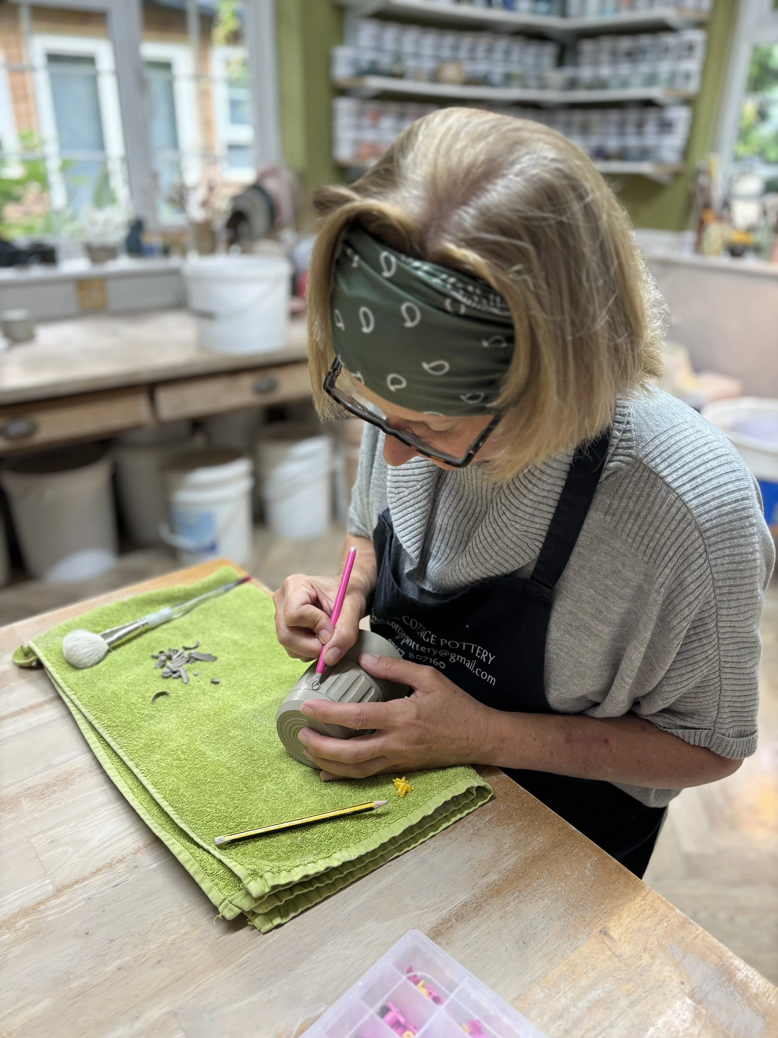   
 Sarah has been learning how to trim her bases and has also been adding carving details!  
 