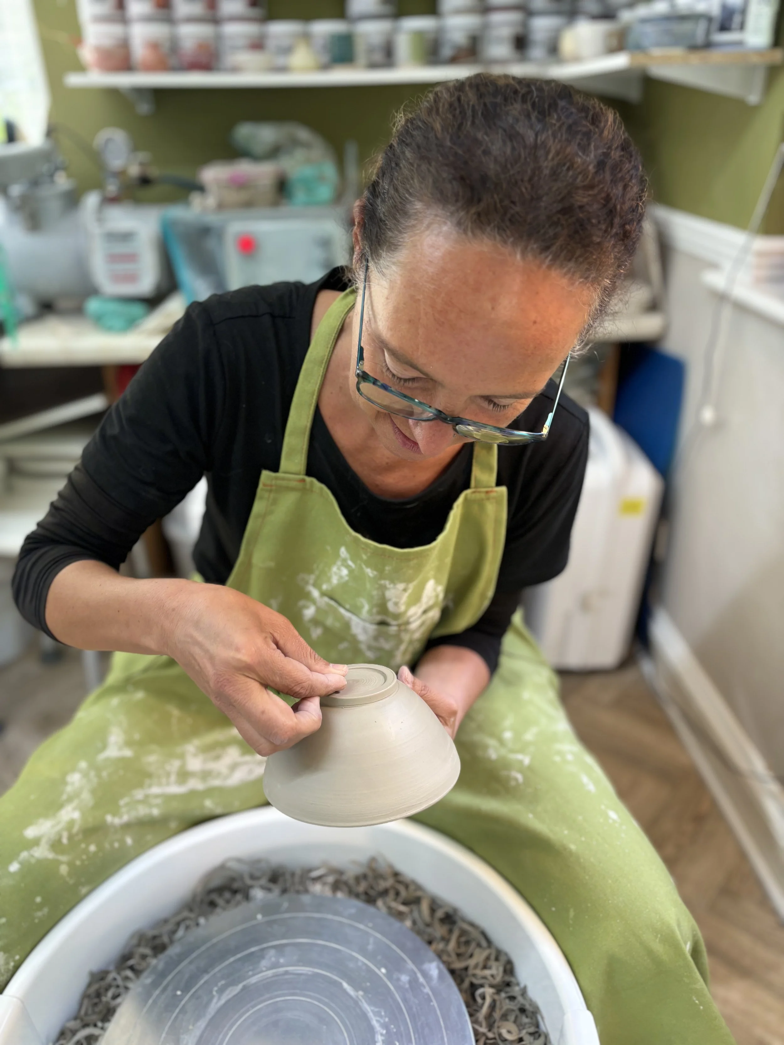   
 Miryam has done a super job trimming her set of bowls! 
 