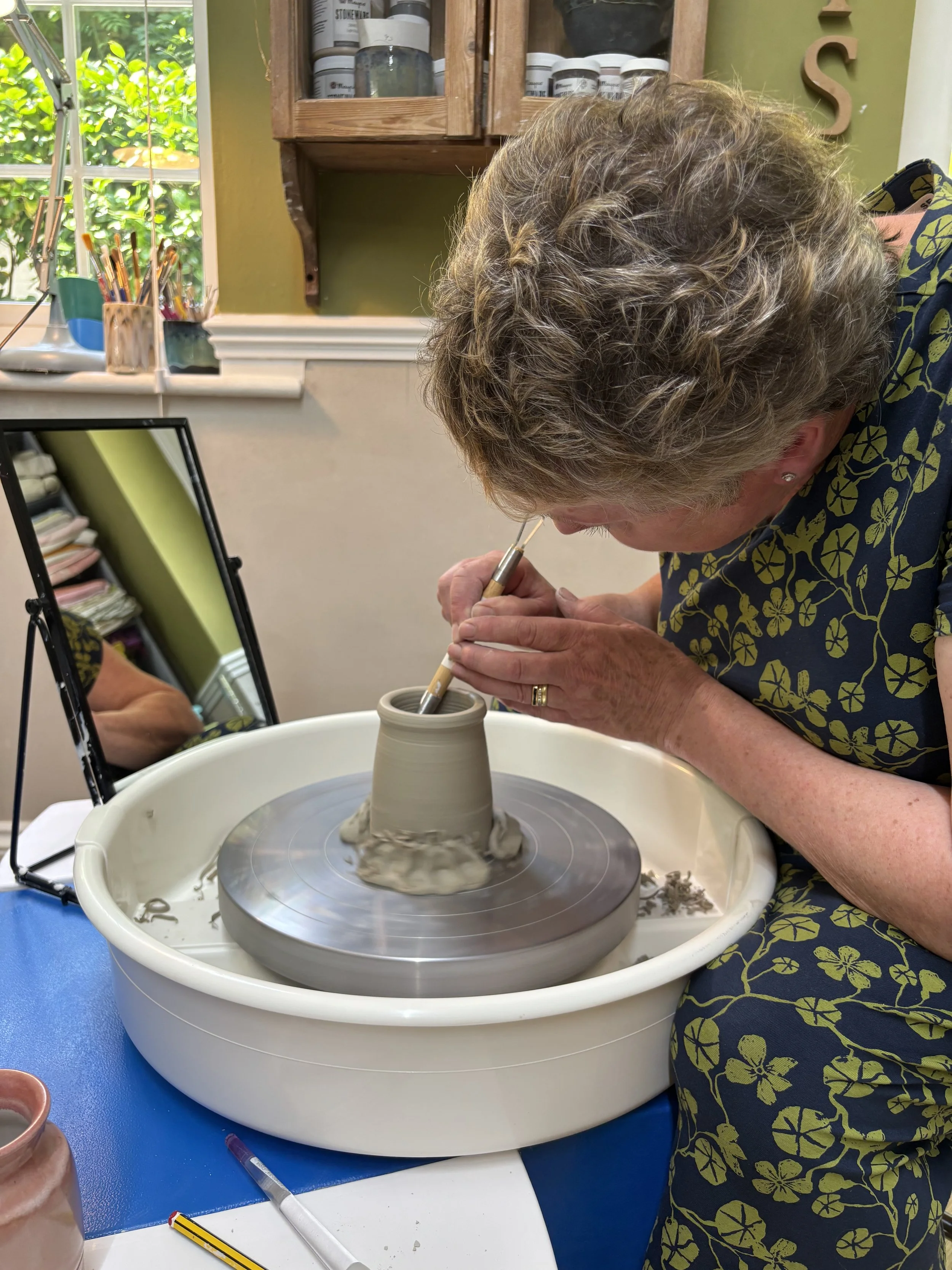   
 ... & Julia assembled her two-part vase! 
 