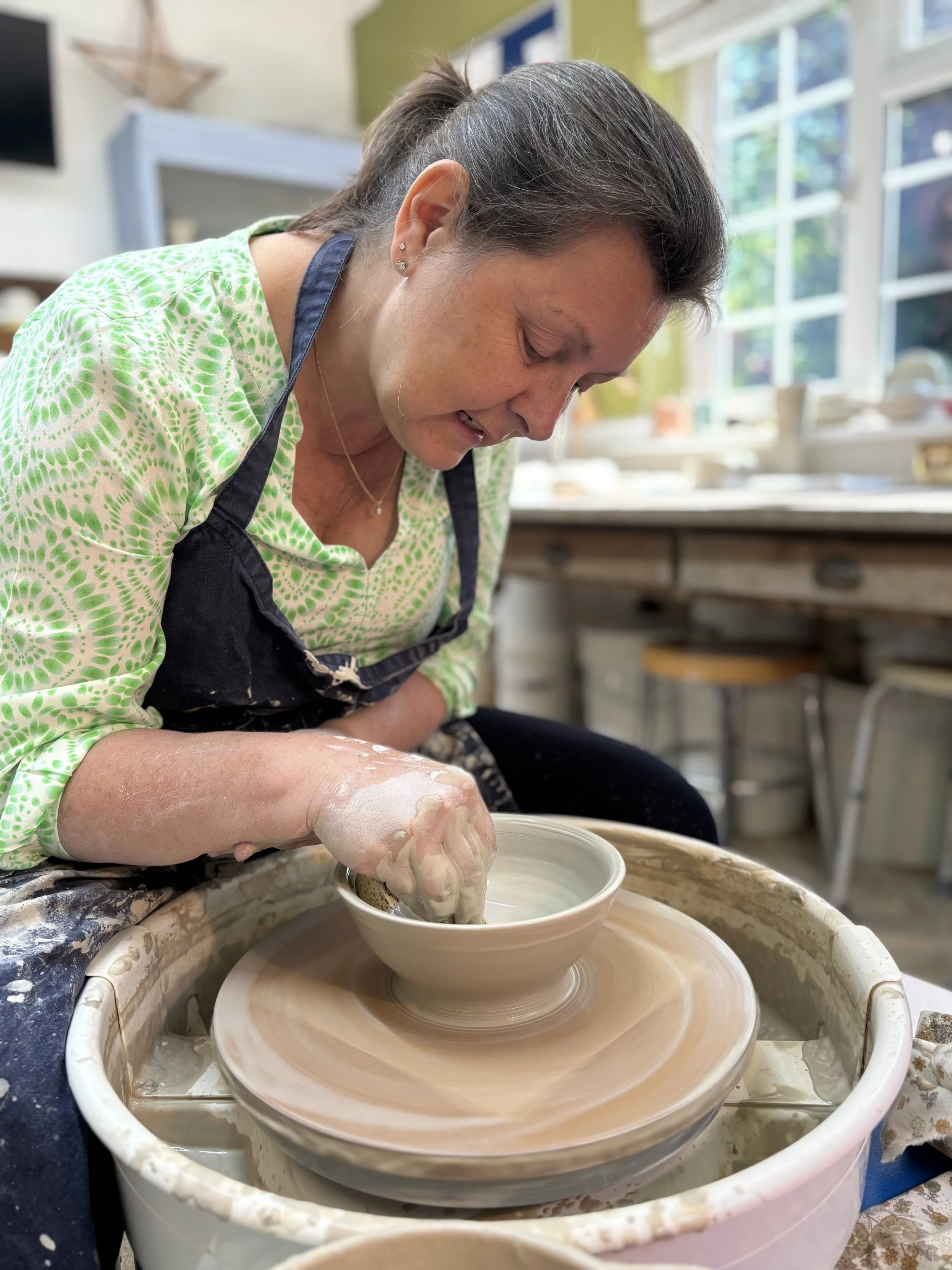 Latest throwing session for Vicky on her 5 week course!