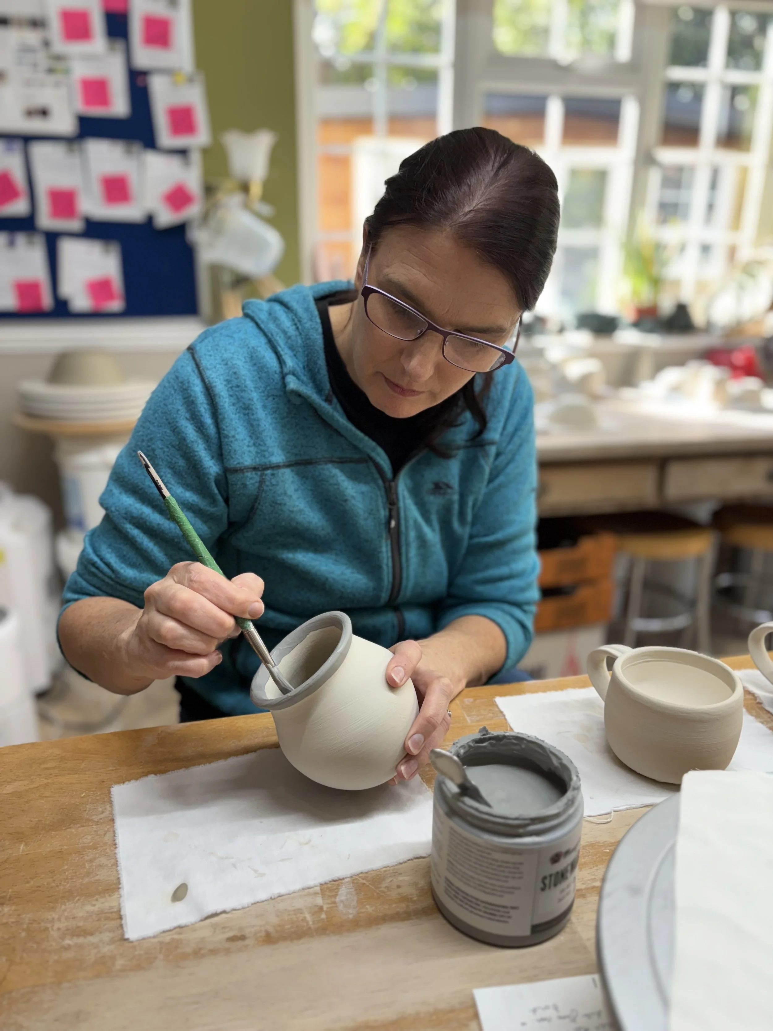   
 Final glaze session for Rowena at the end of her latest 5 week course! 
 