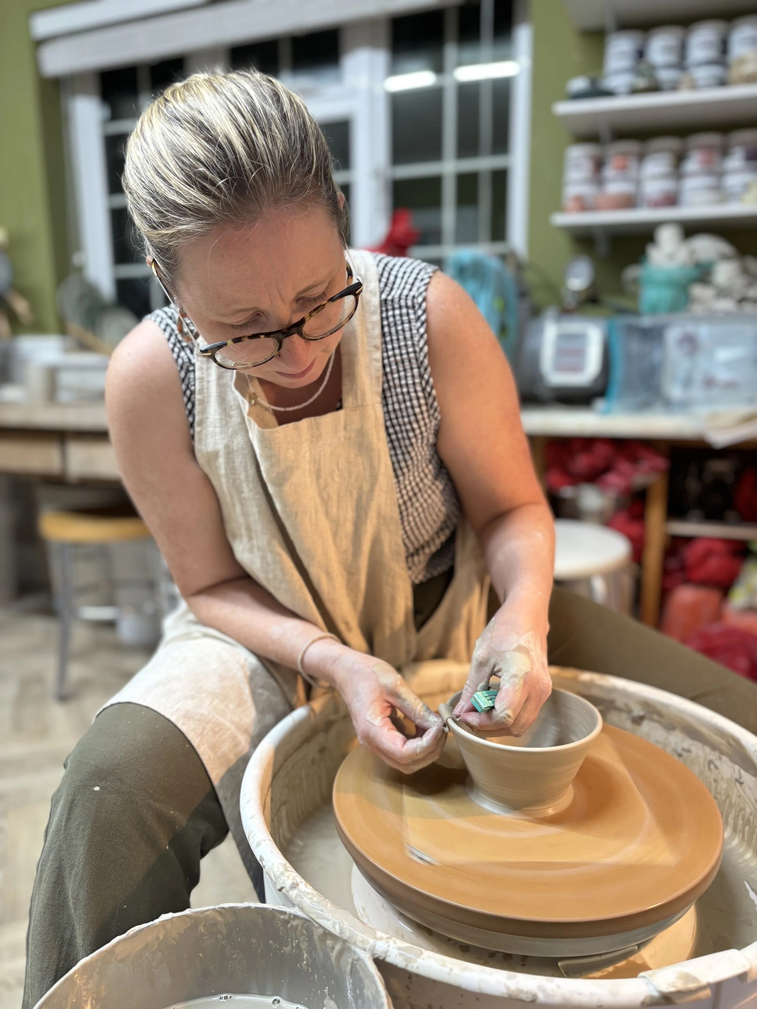   
 Another evening of throwing for Clare on her 5 week course! 
 