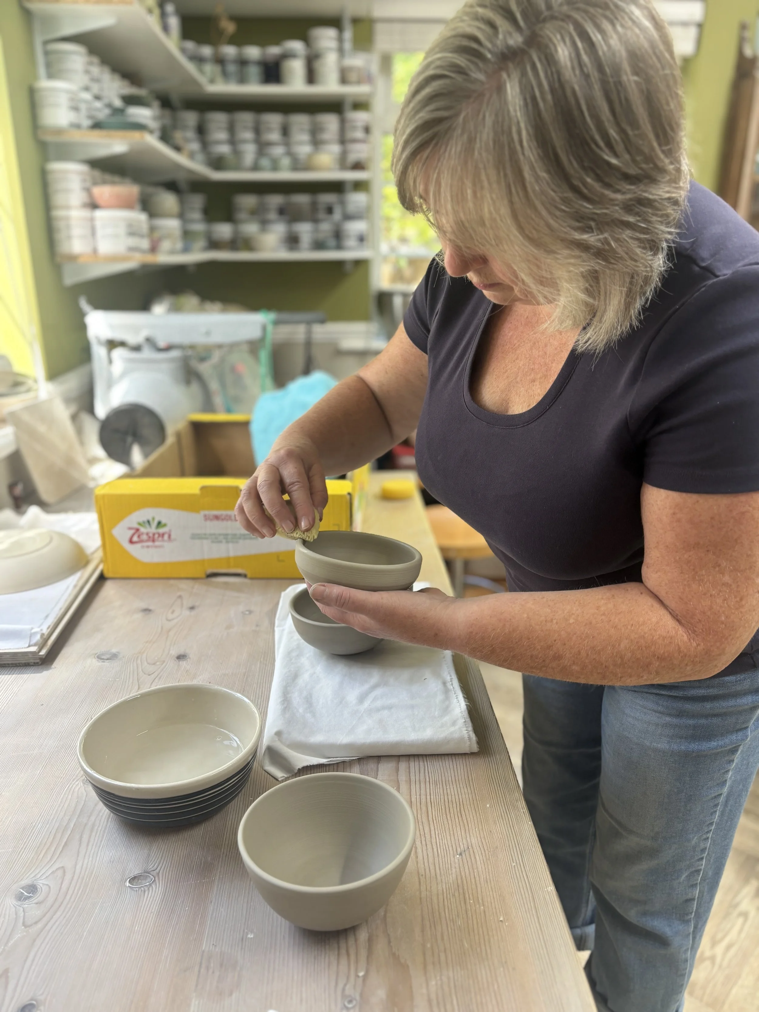 Jo has been trimming her thrown pieces & has choosing her glazes for her final session!