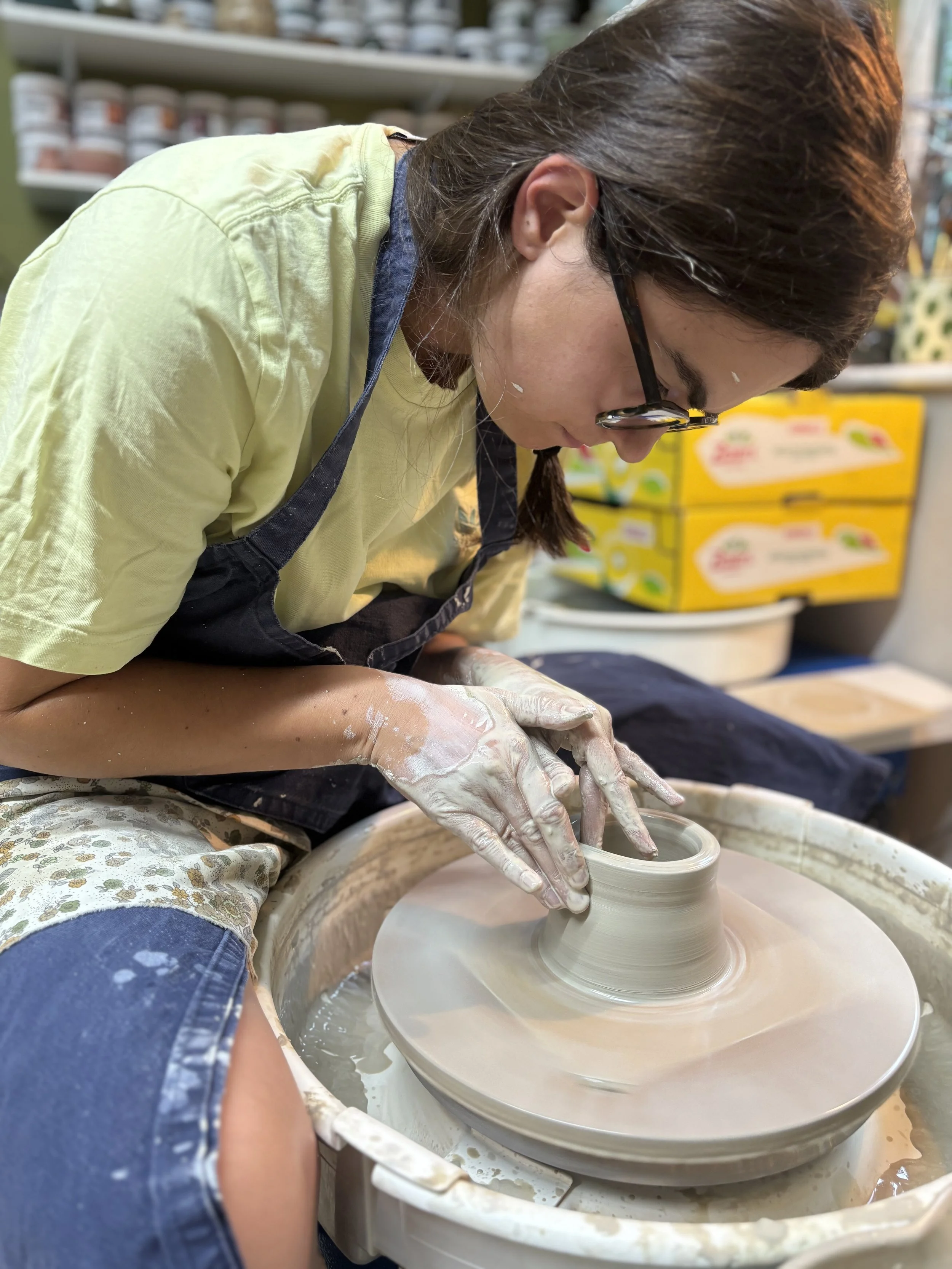   
 Lizzie is back & throwing more mugs!  
 