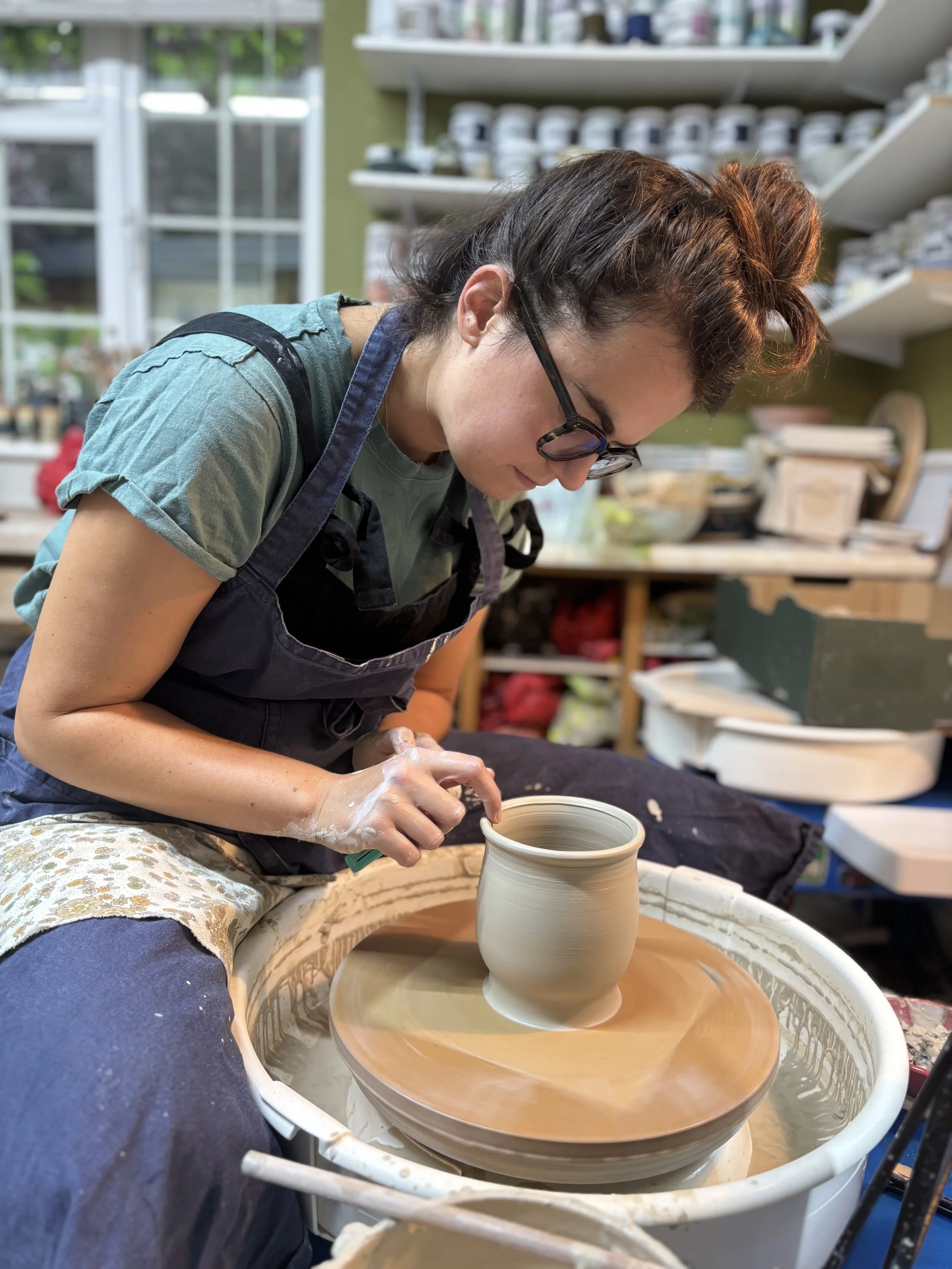   
 Lizzie has been throwing more mugs!  
 