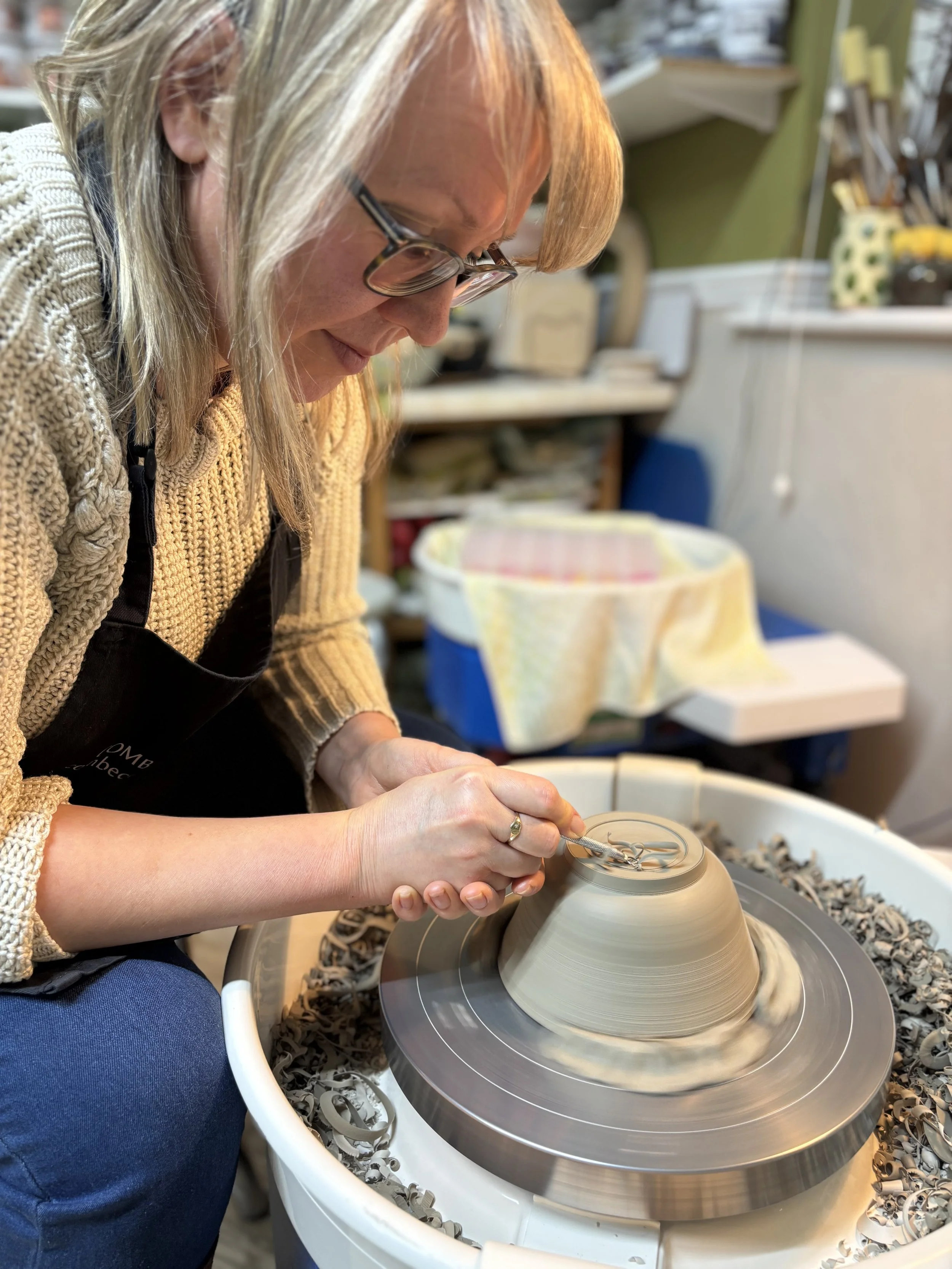   
 Jenna has been learning how to trim her bases and adding carving details to her pieces!  
 