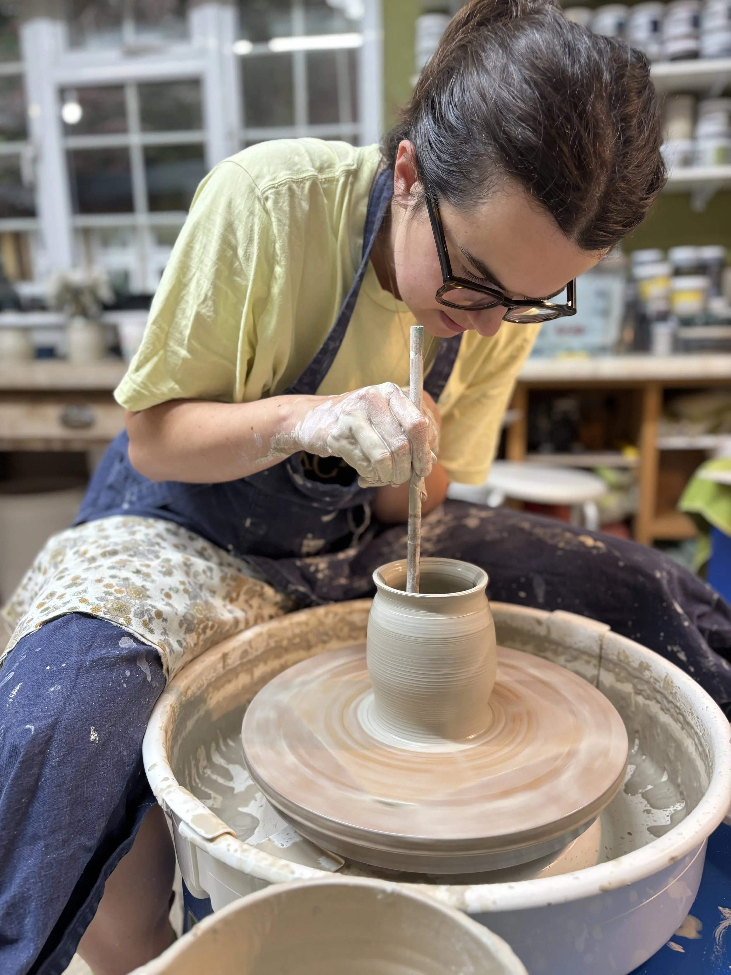   
 Lizzie had a successful evening throwing larger mugs!  
 